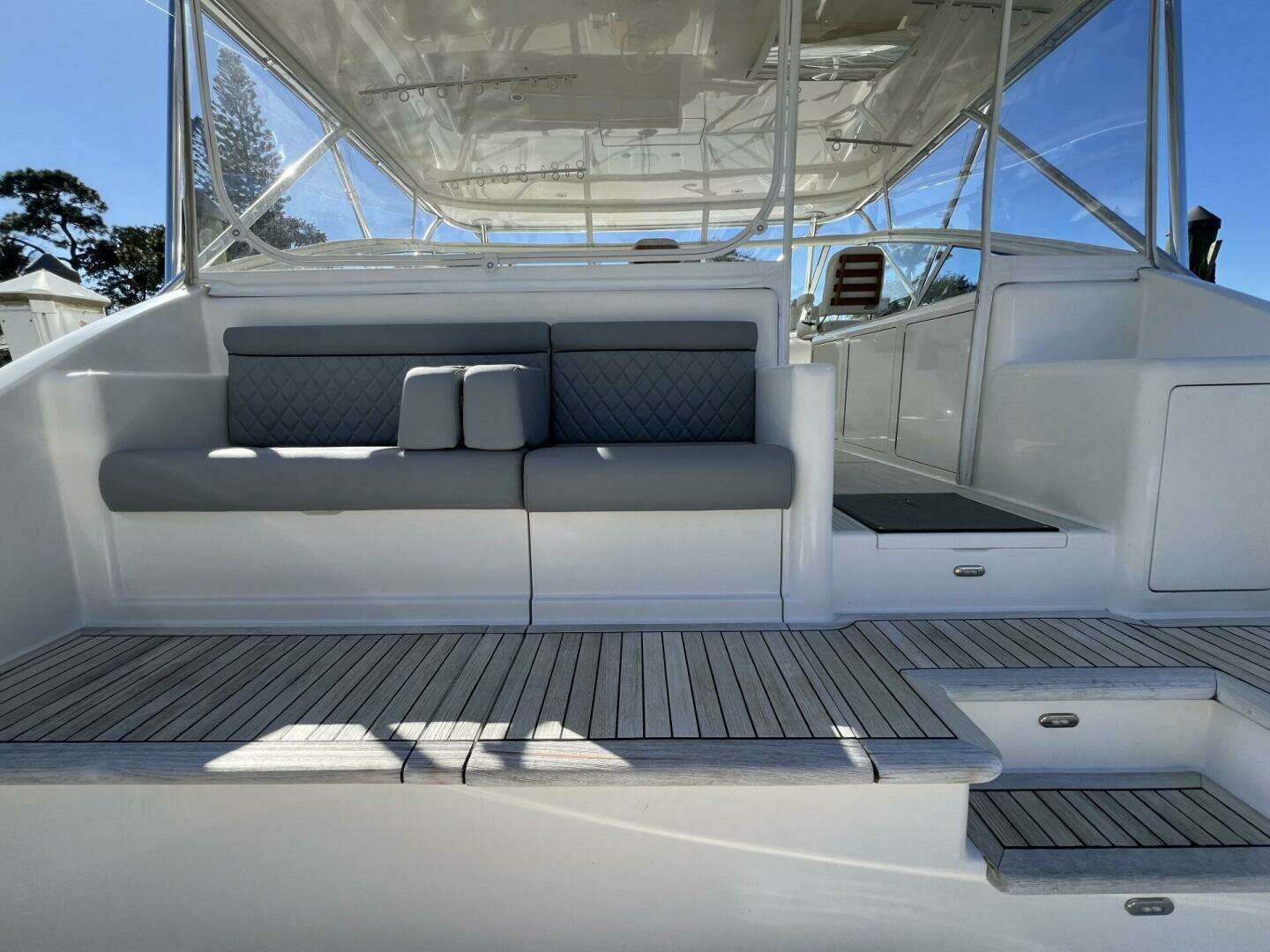 2007 Viking 52 Open - Image 8