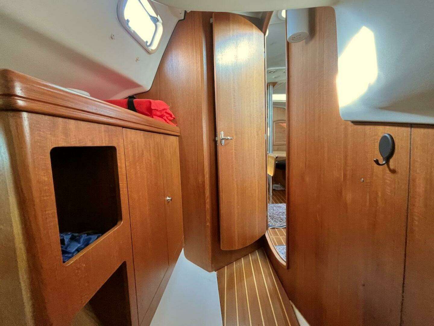 2002 Hunter 326 - Image 22