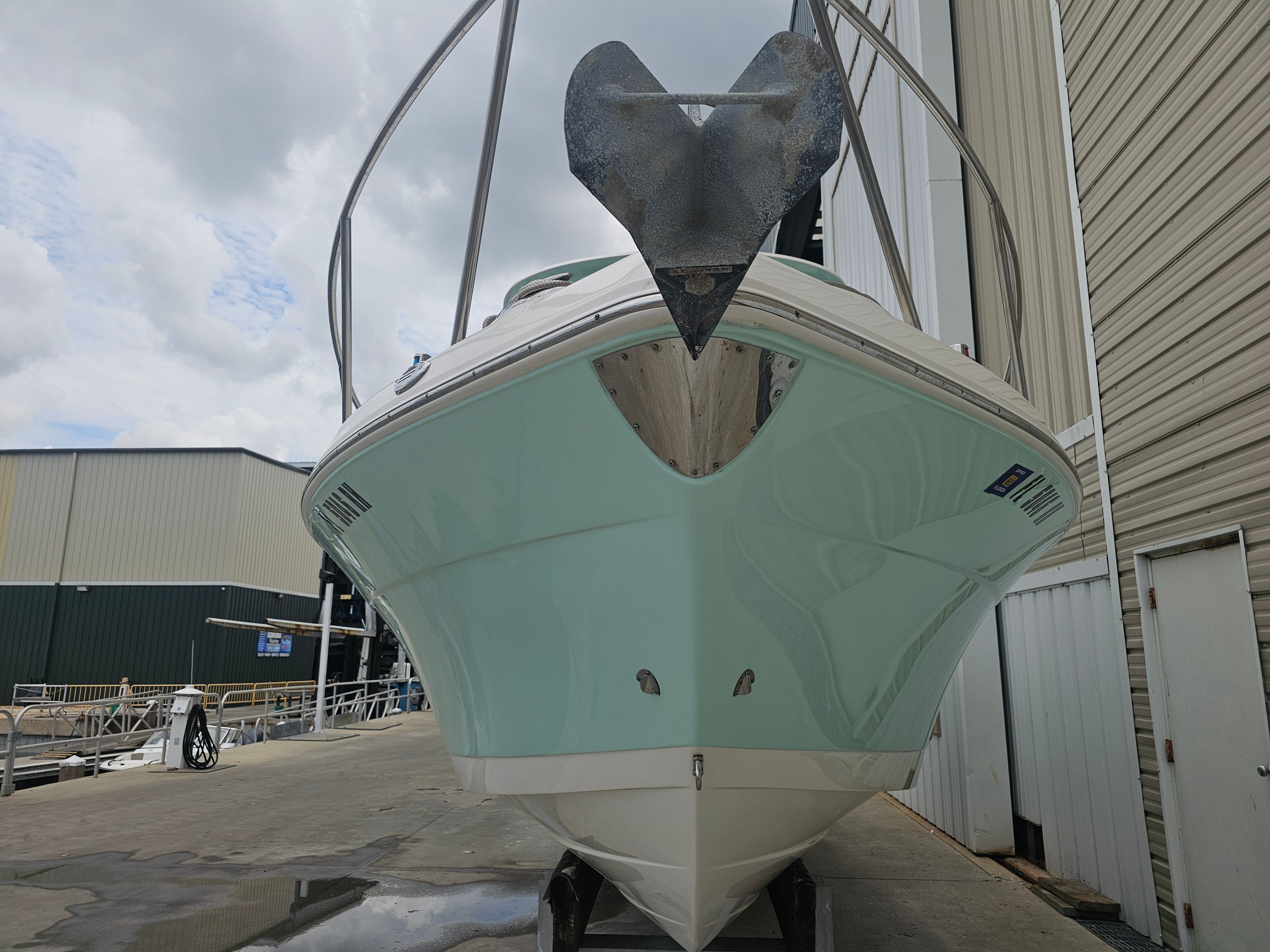 2017 Robalo R265 Walkaround - 62