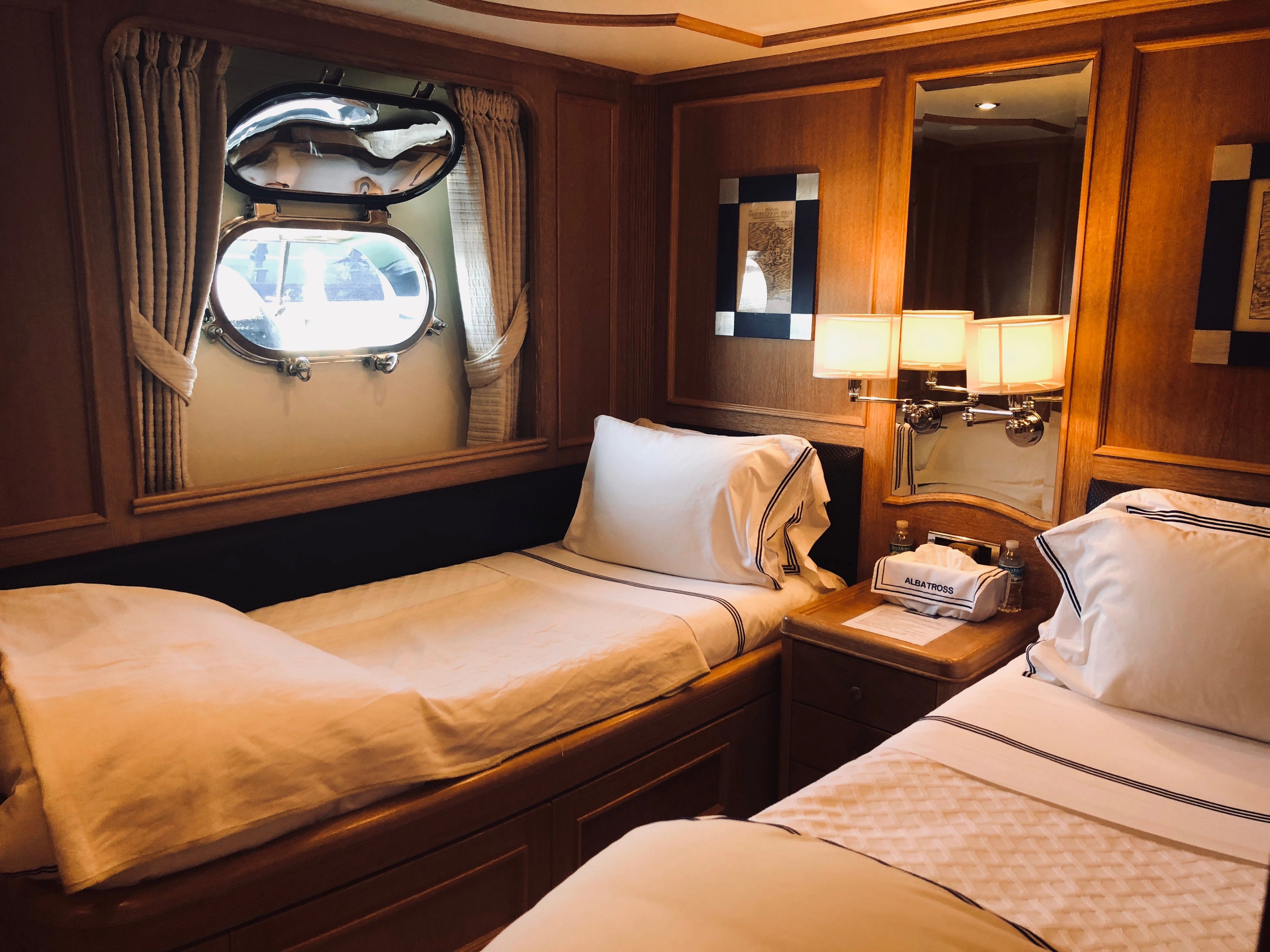 2004 Benetti Cockpit - 20