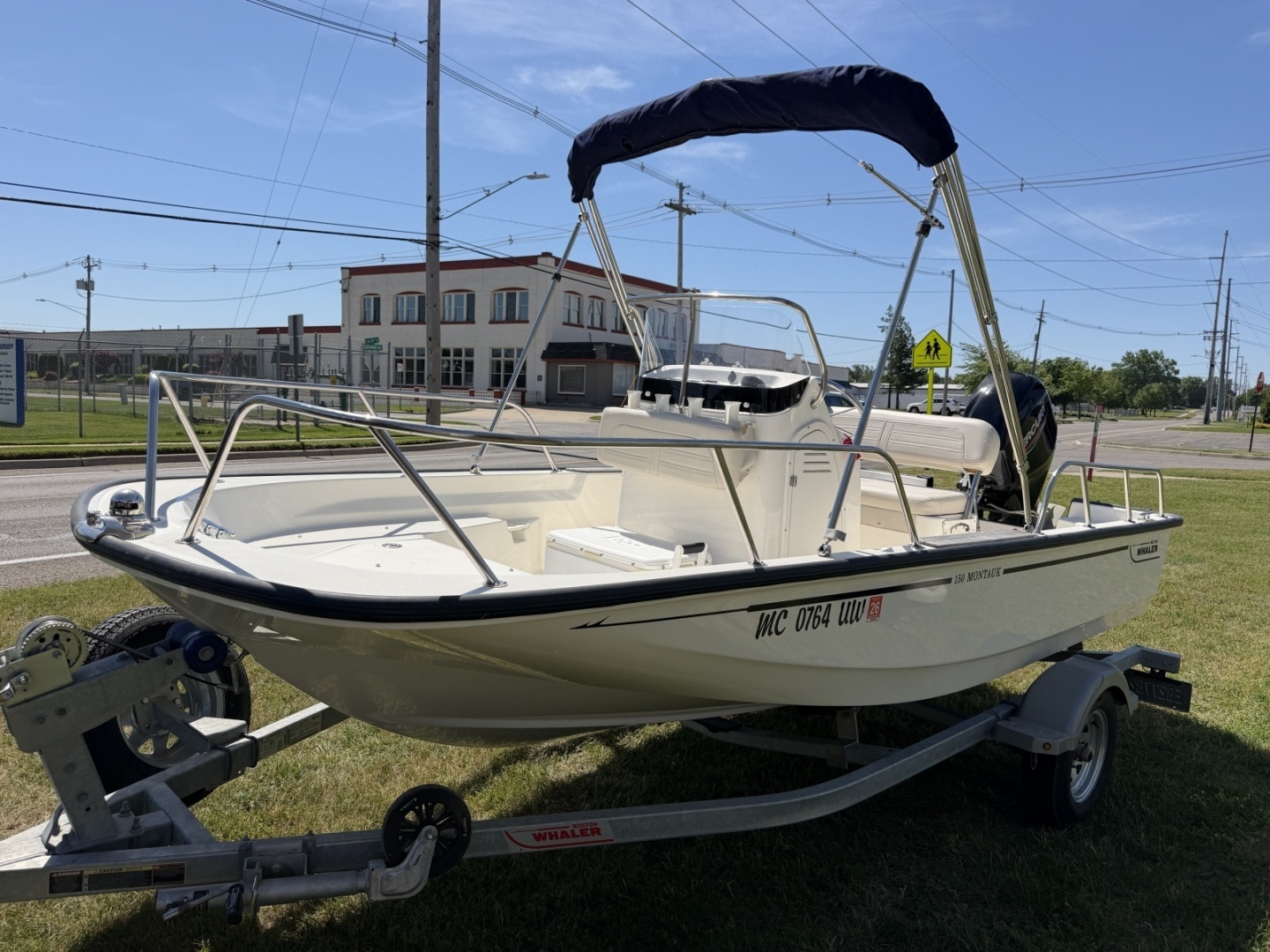 2023 Boston Whaler 150 Montauk - Image 6