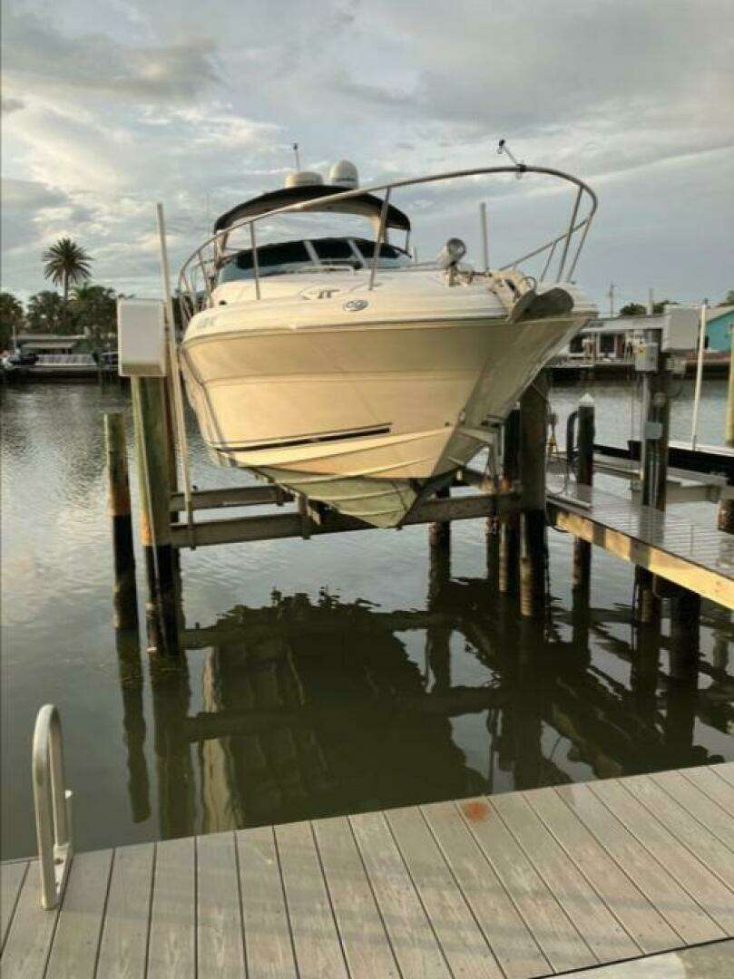 2002 Sea Ray 320 Sundancer - Image 7
