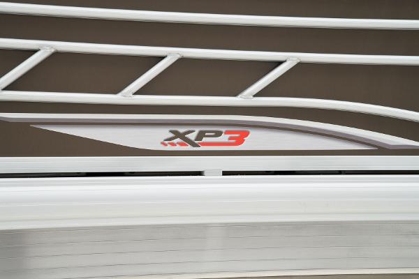 Sun Tracker Sportfish 24 XP3