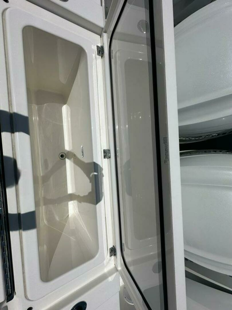 2021 Pursuit 428 Sport - Image 12