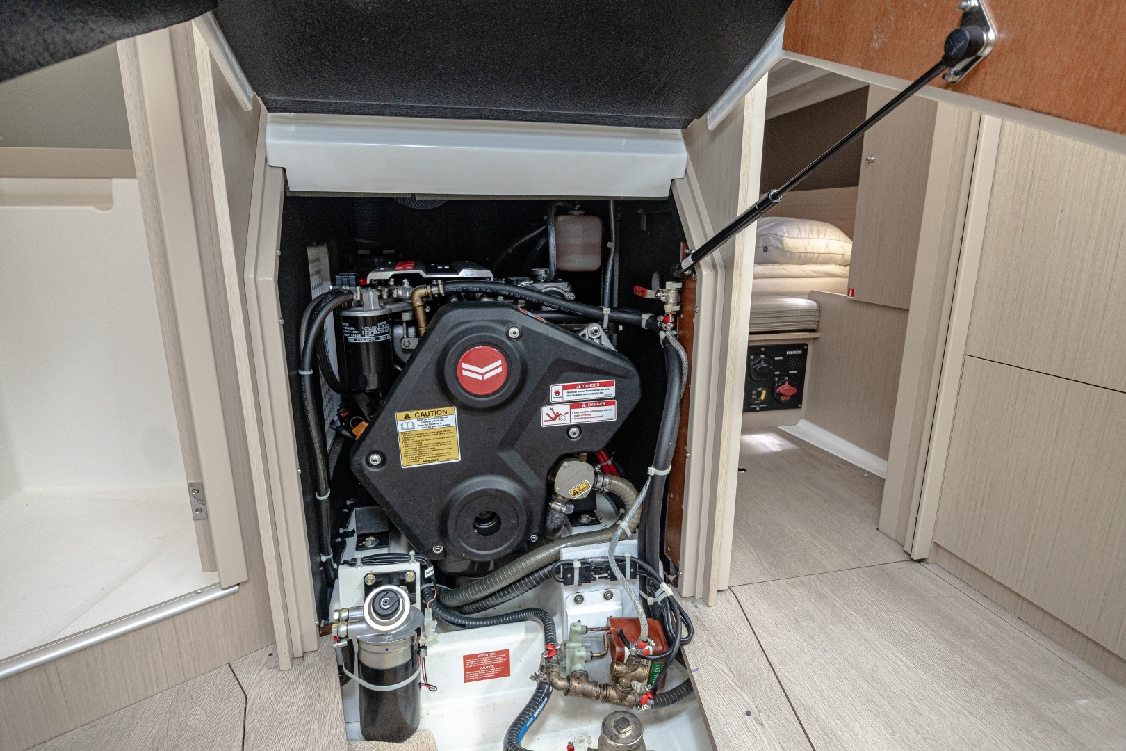 2023 Beneteau 38.1 - Image 12