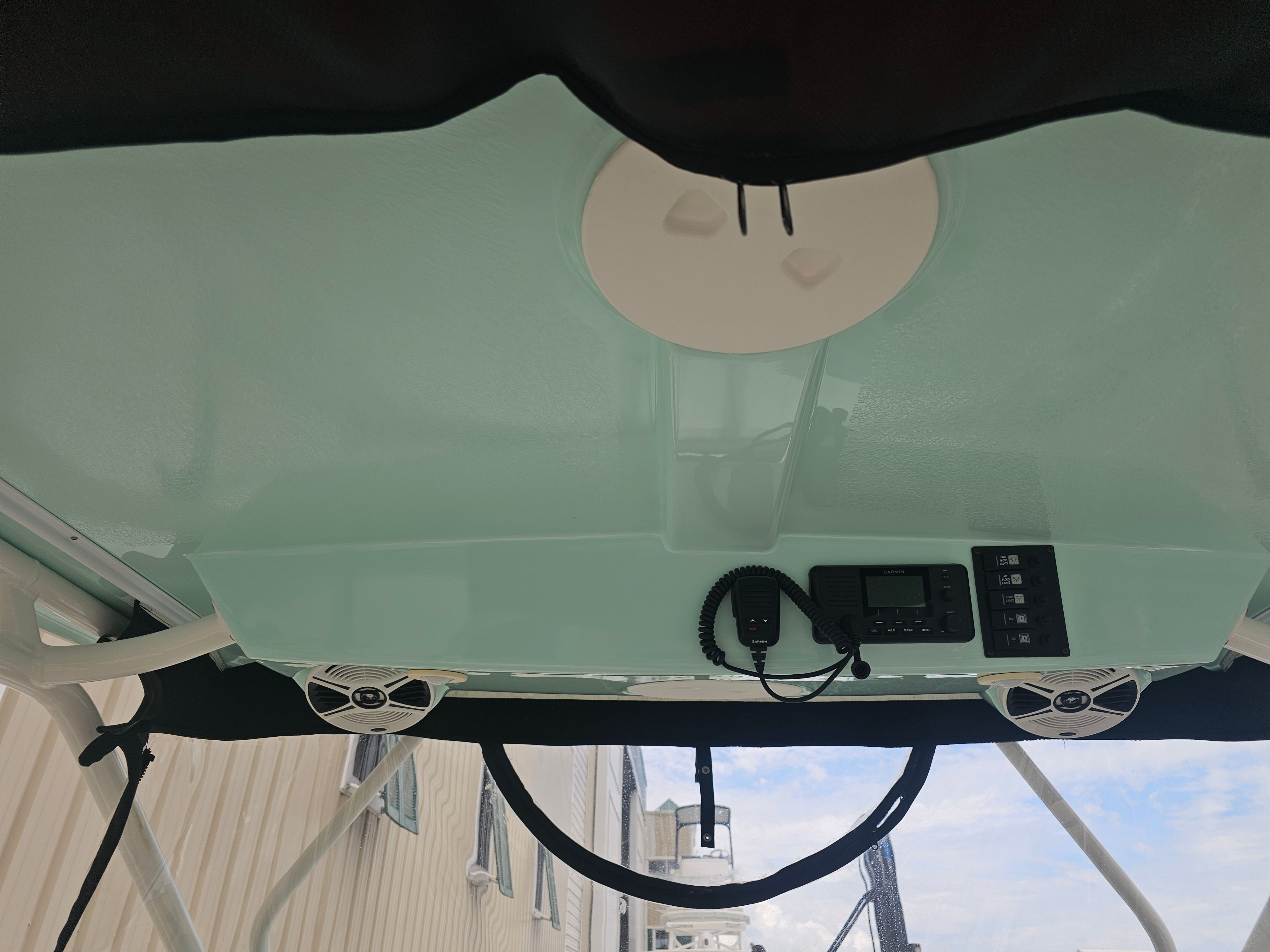 2017 Robalo R265 Walkaround - 46