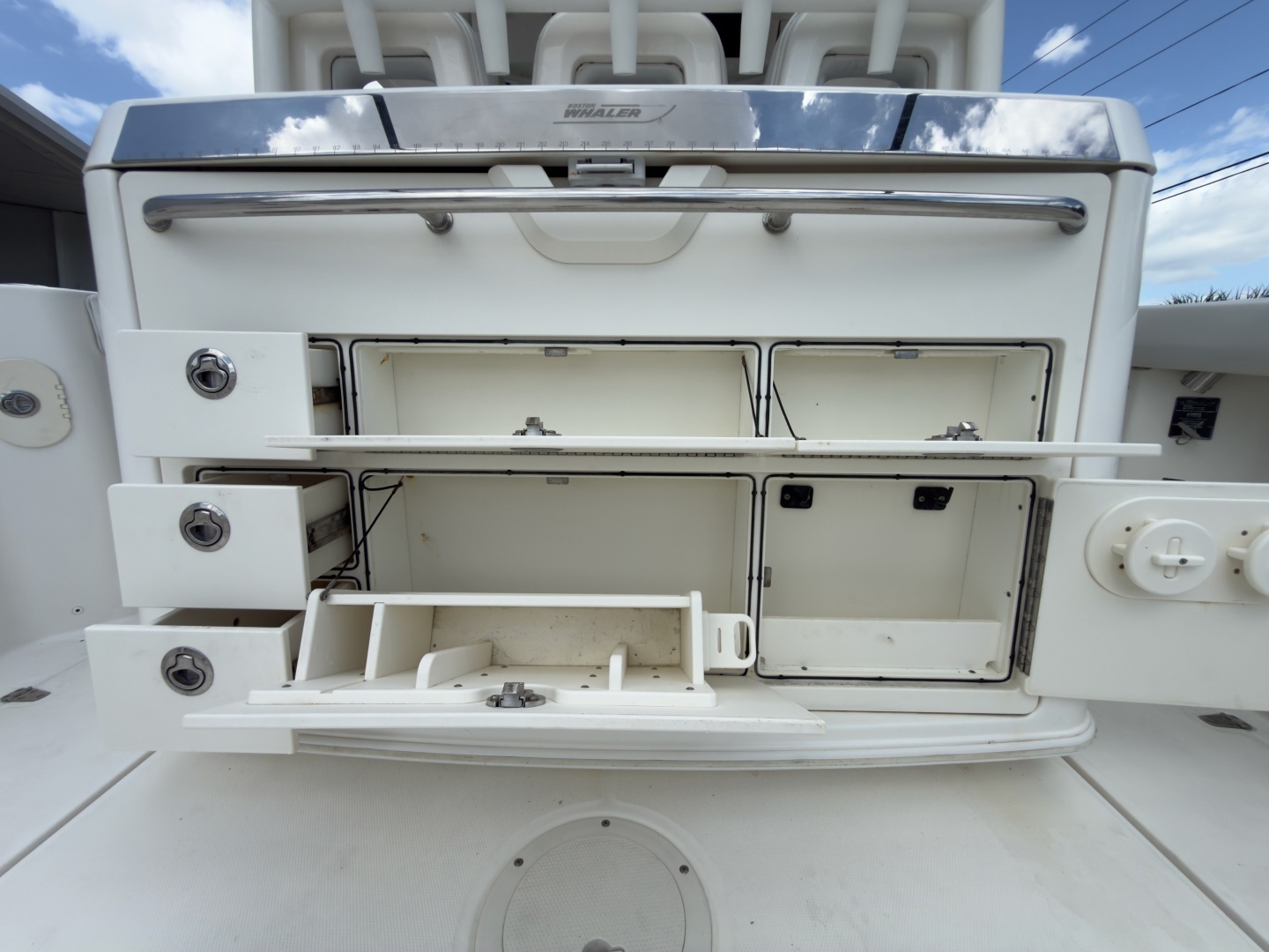 2016 Boston Whaler 350 Outrage - Image 82