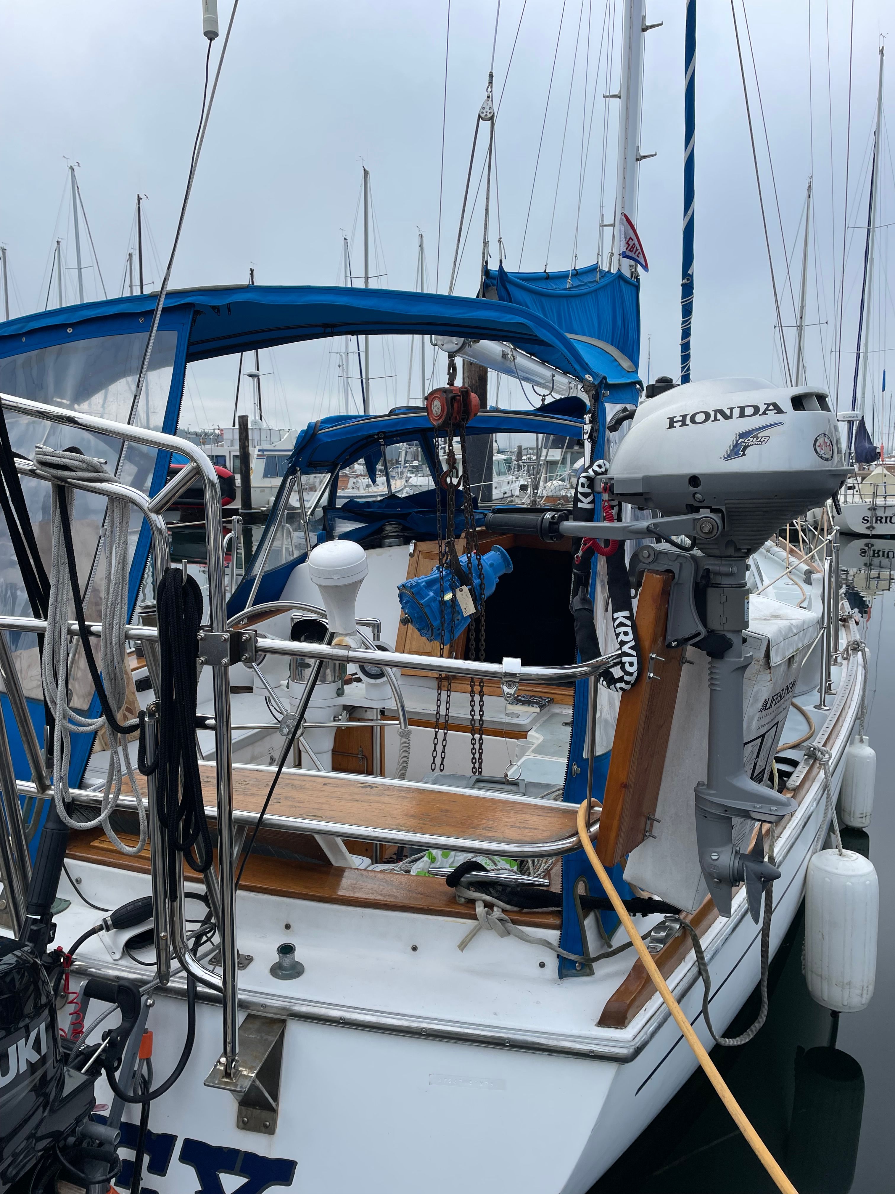 1979 Gulfstar 37’ aft Cockpit Sailboat - 8