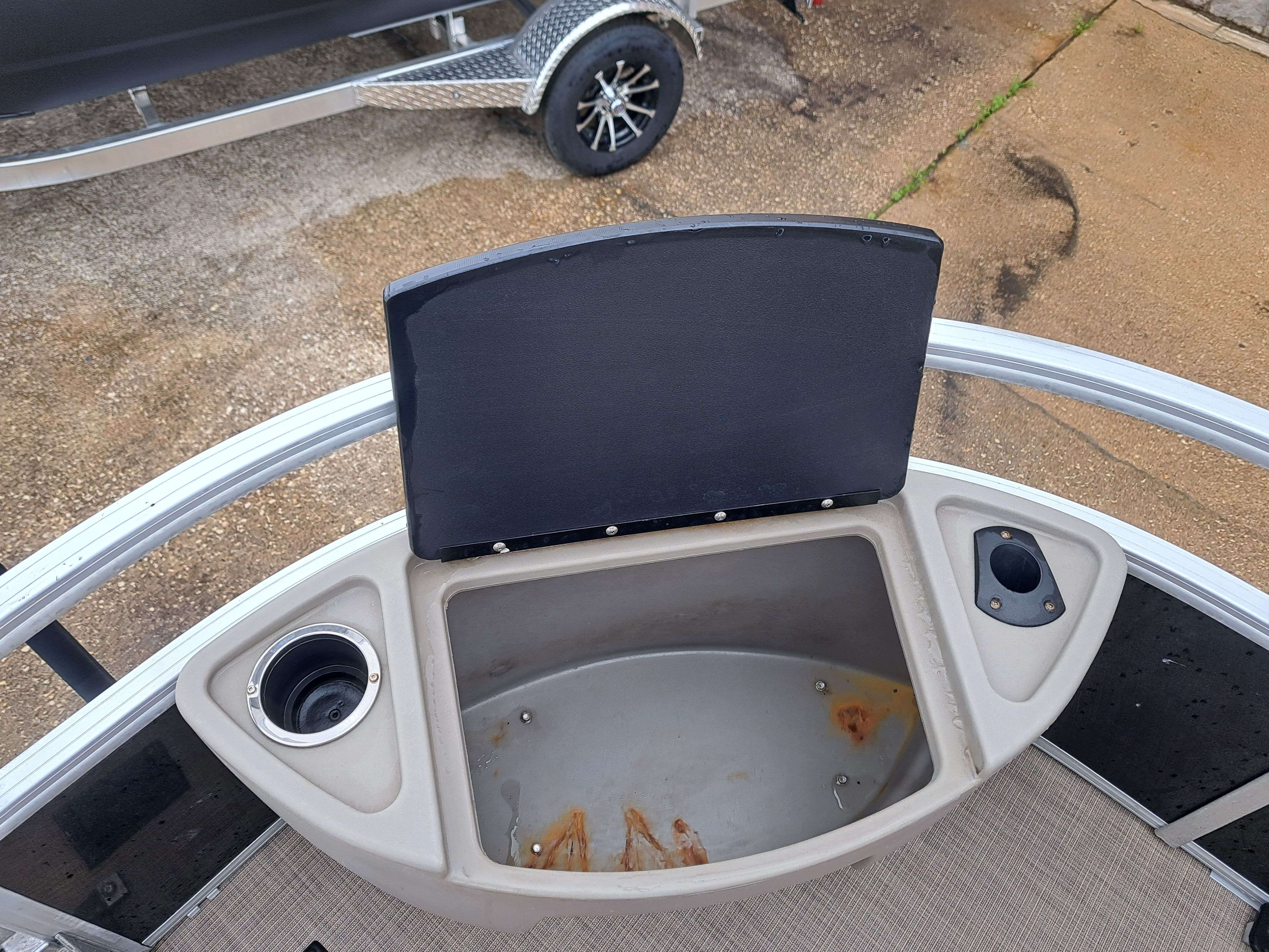 2022 Sun Tracker FB20 DLX - 13