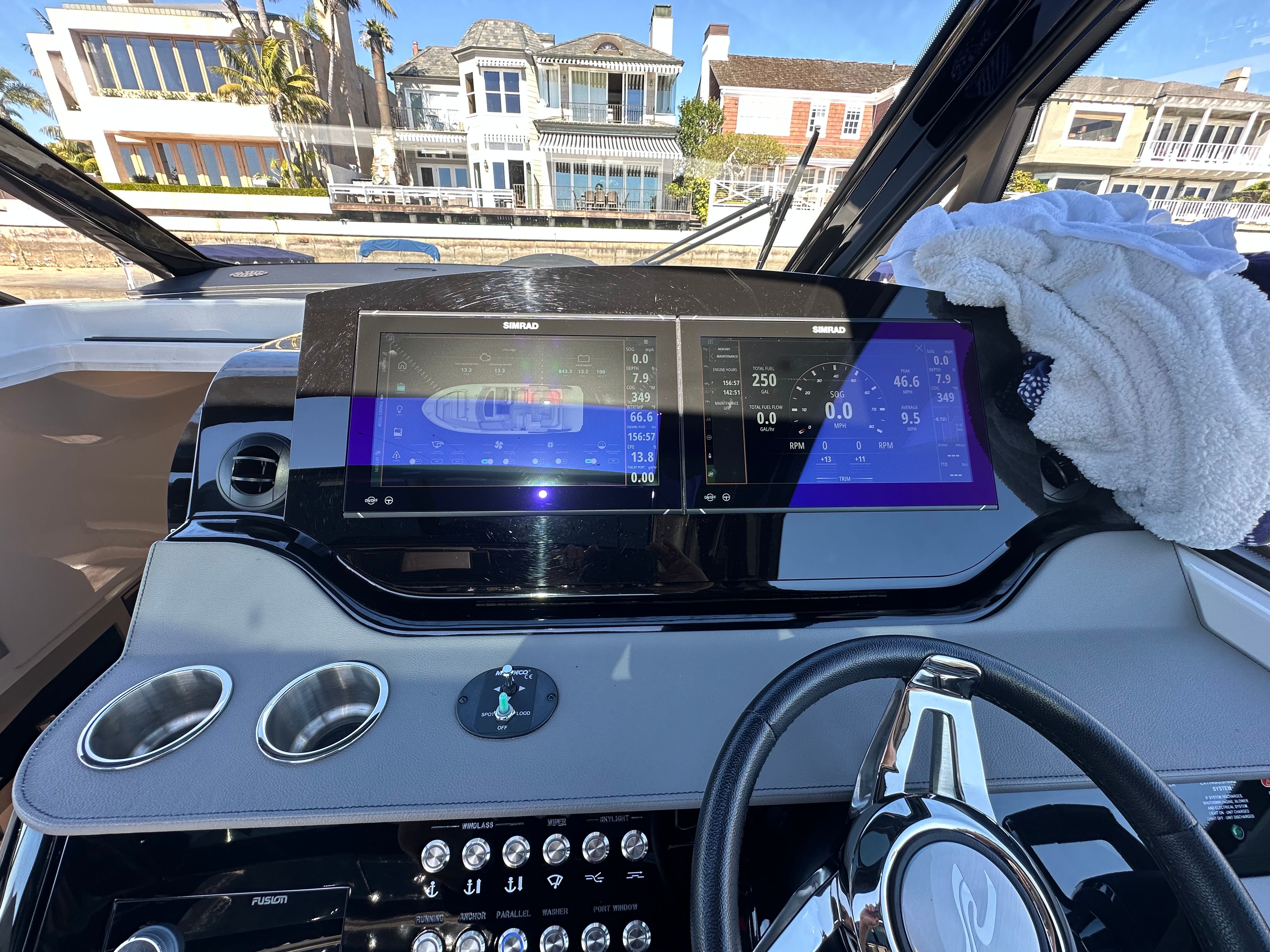 Dual Simrad displays & remote control for spot light
