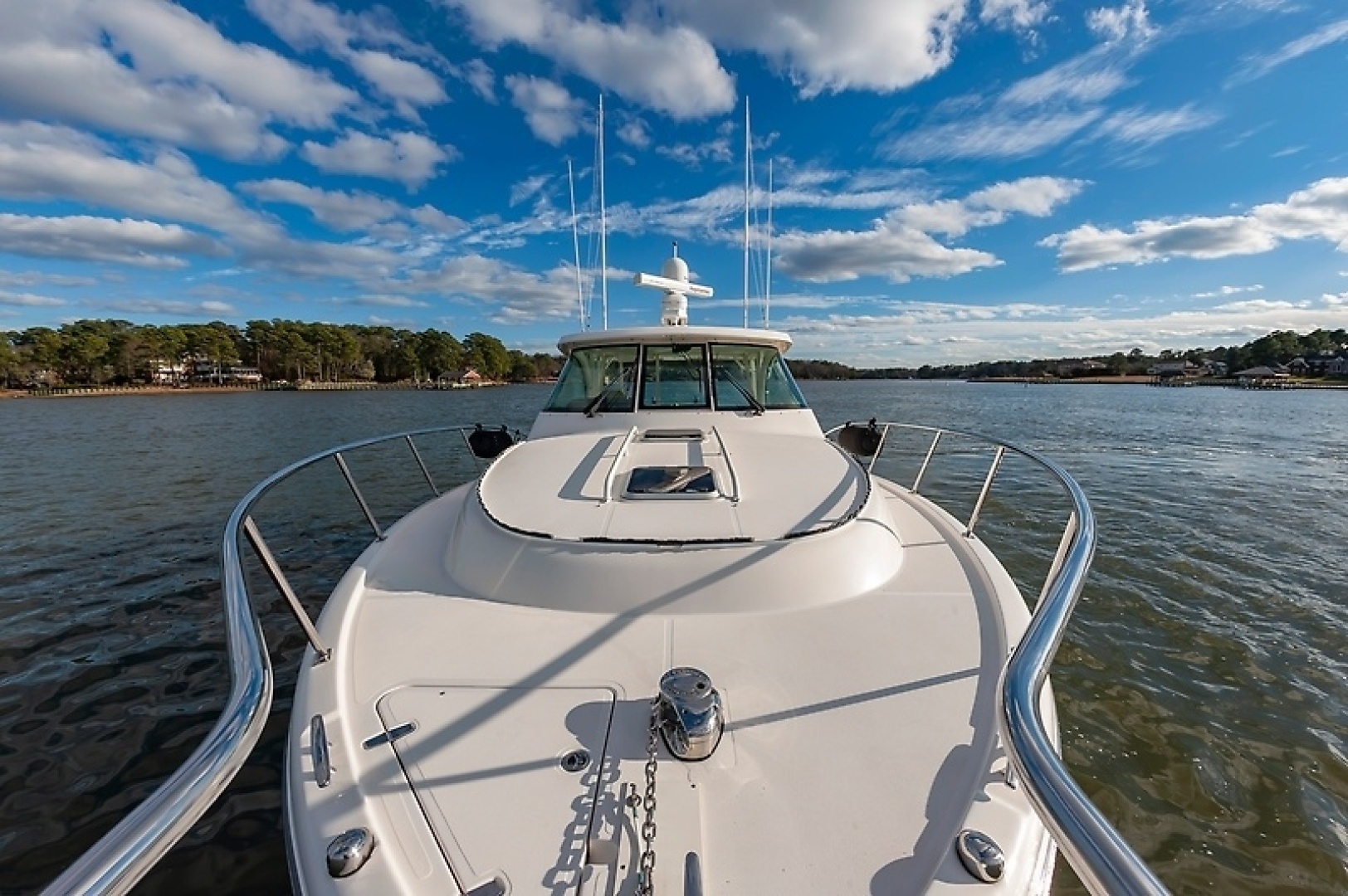 2015 Pursuit 385 OS - Image 4