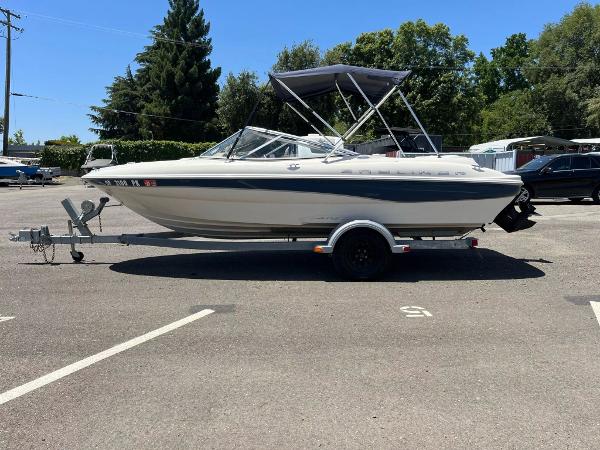 2001 Bayliner 195 Capri - 7