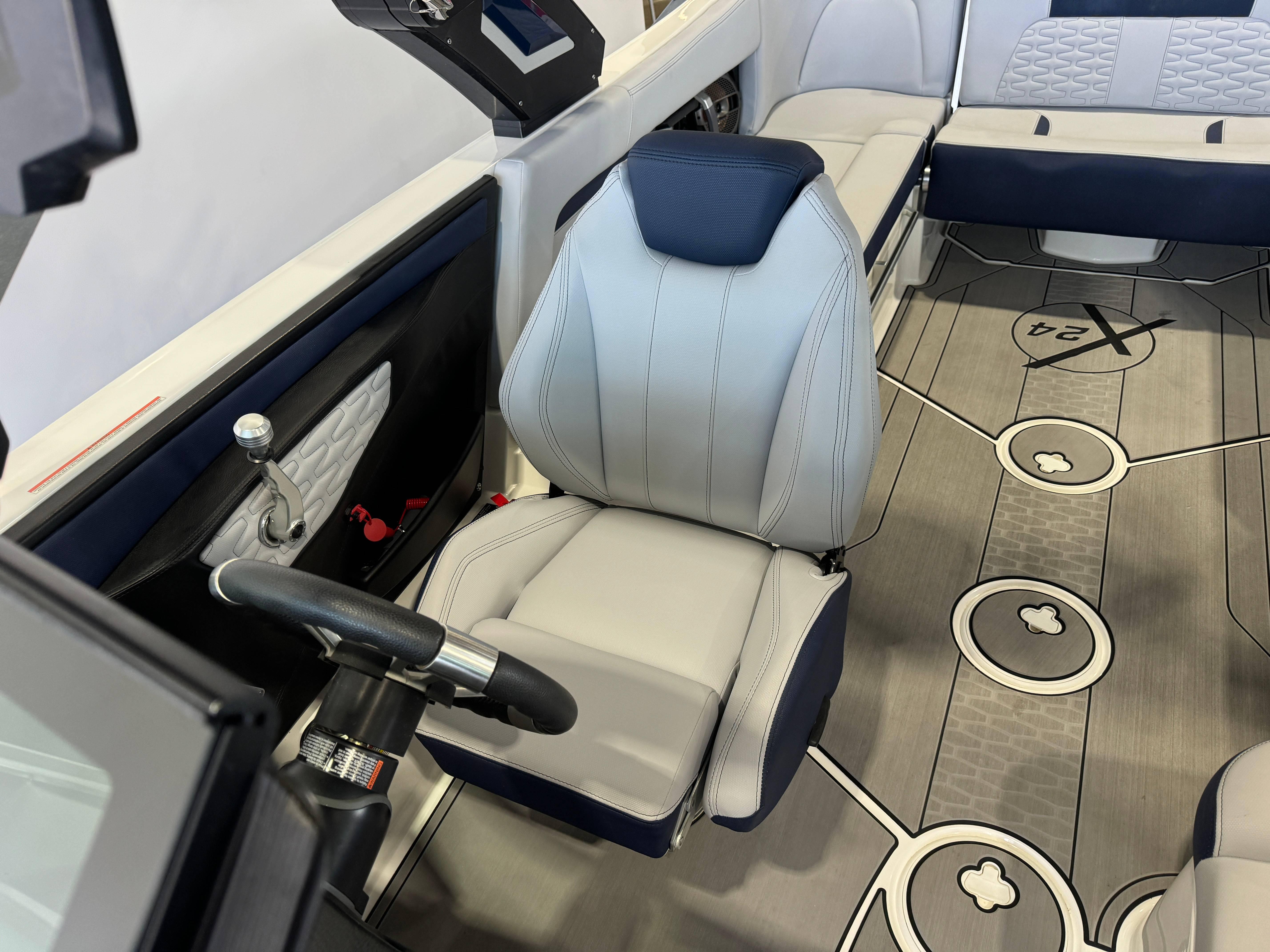2022 MasterCraft X24 - 22