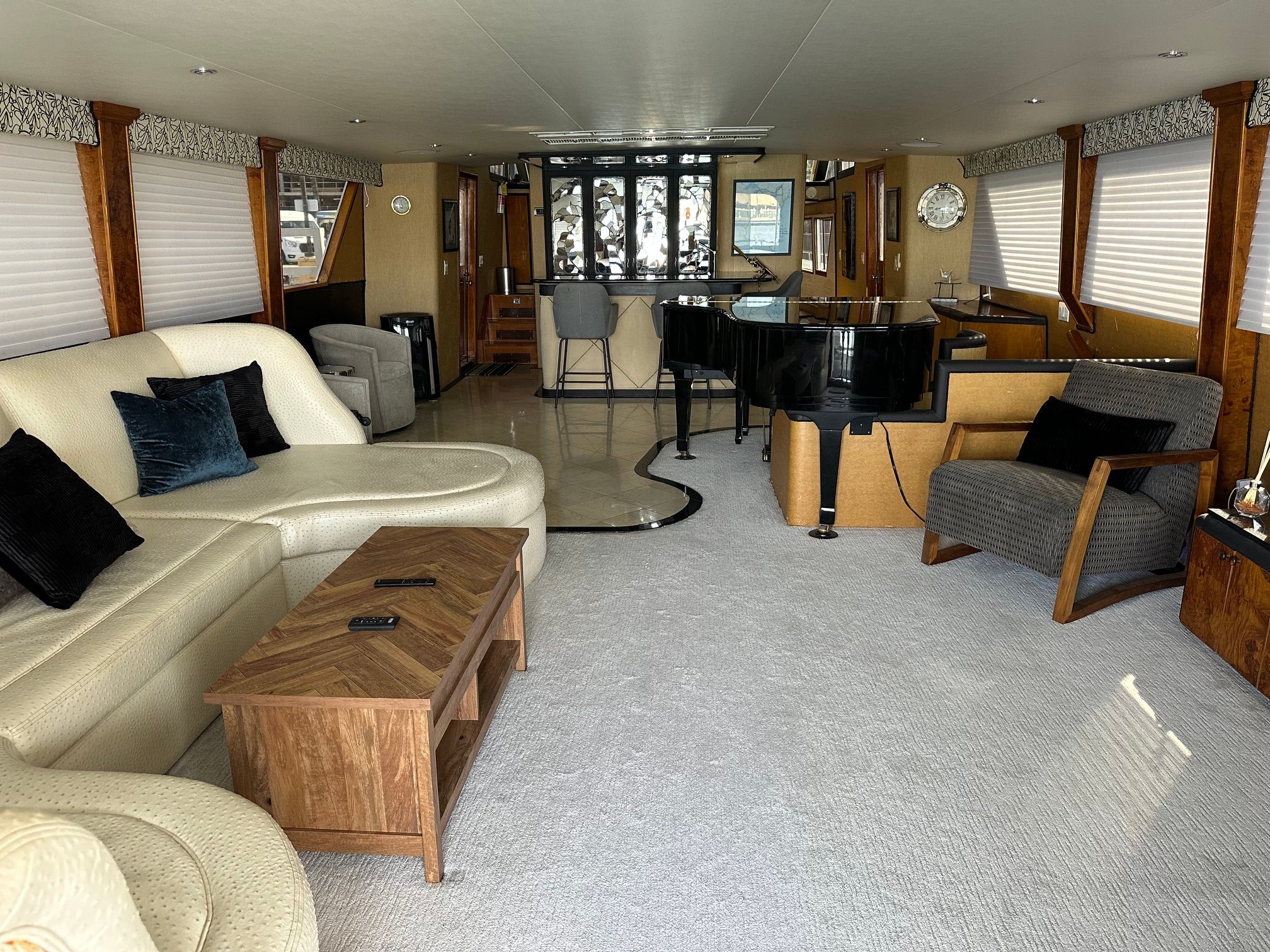 1986 Broward 94' Motor Yacht - 6