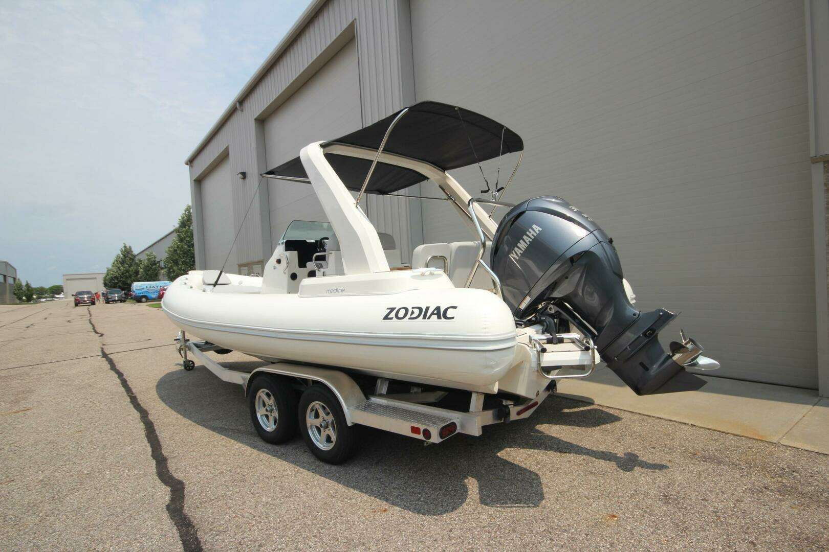 2024 Zodiac Medline 7.5 NEO - Image 7