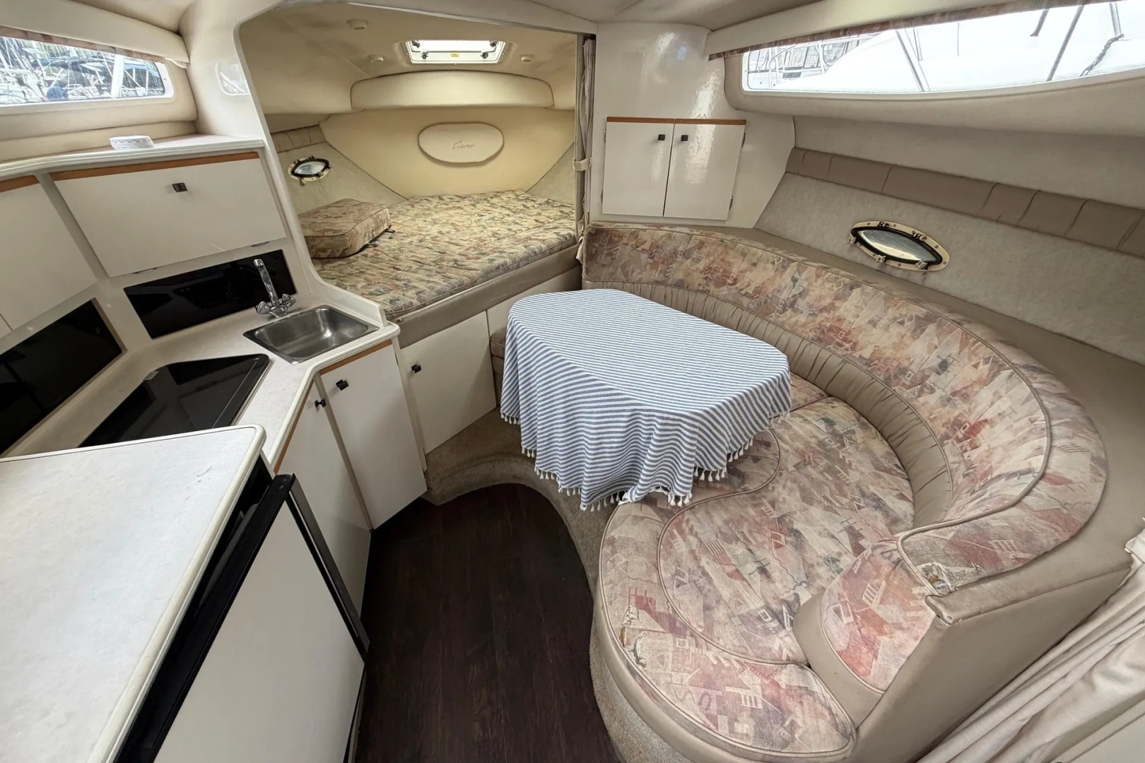 1999 Bayliner 3055 Ciera - Image 14