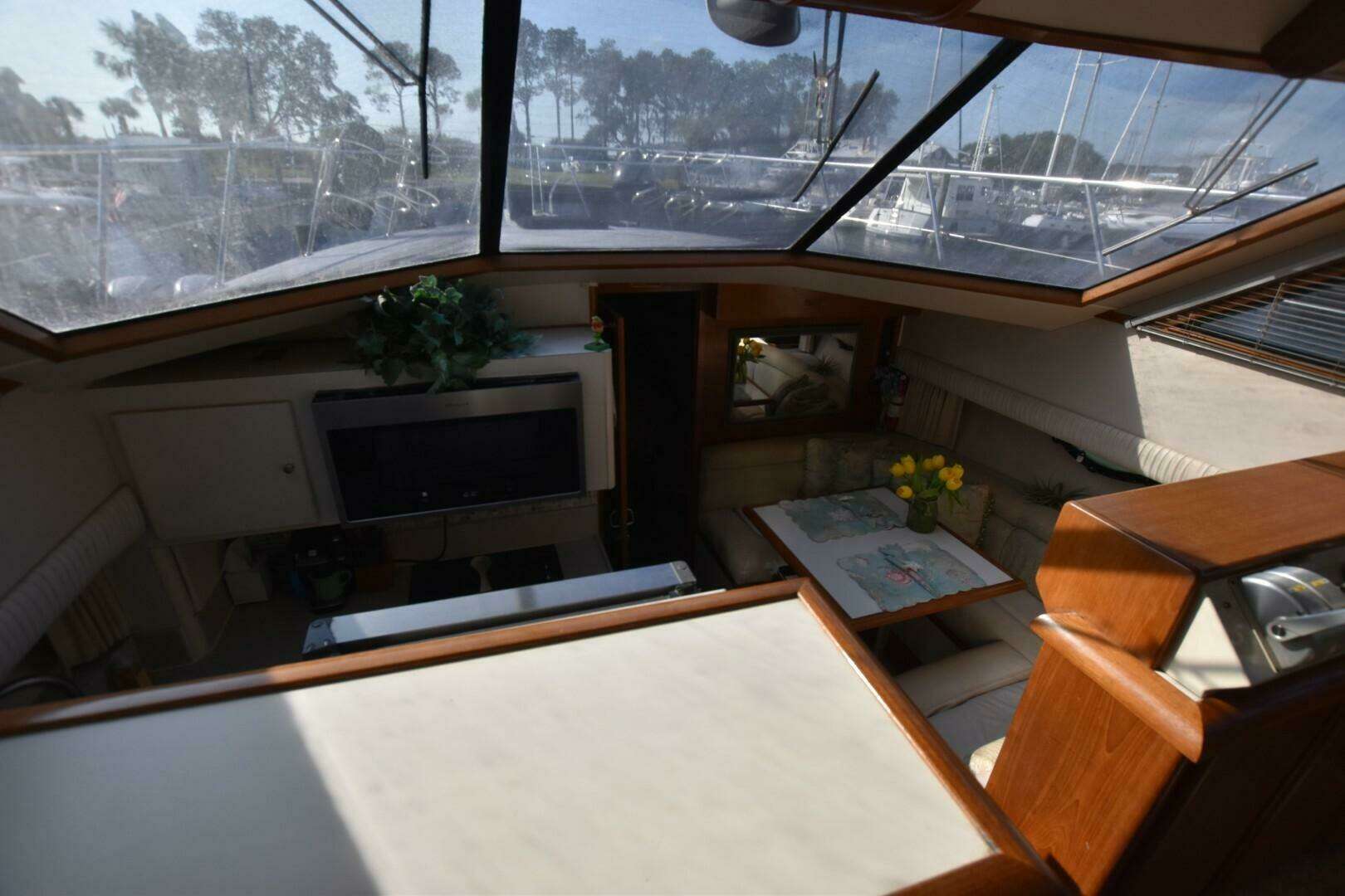 1990 Californian 45 Motoryacht - Image 5