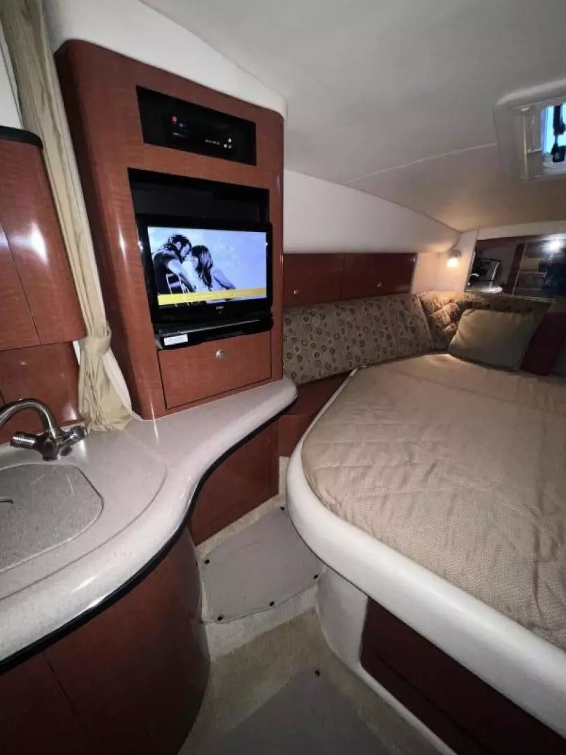 2005 Sea Ray Sundancer 320 - Image 51