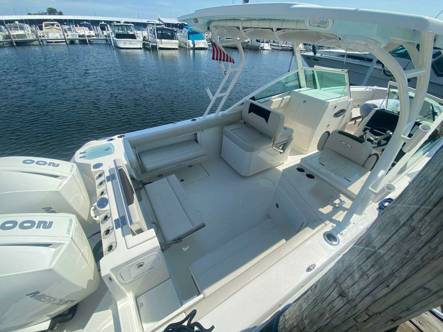 2022 Sailfish 276 Dual Console - Image 2