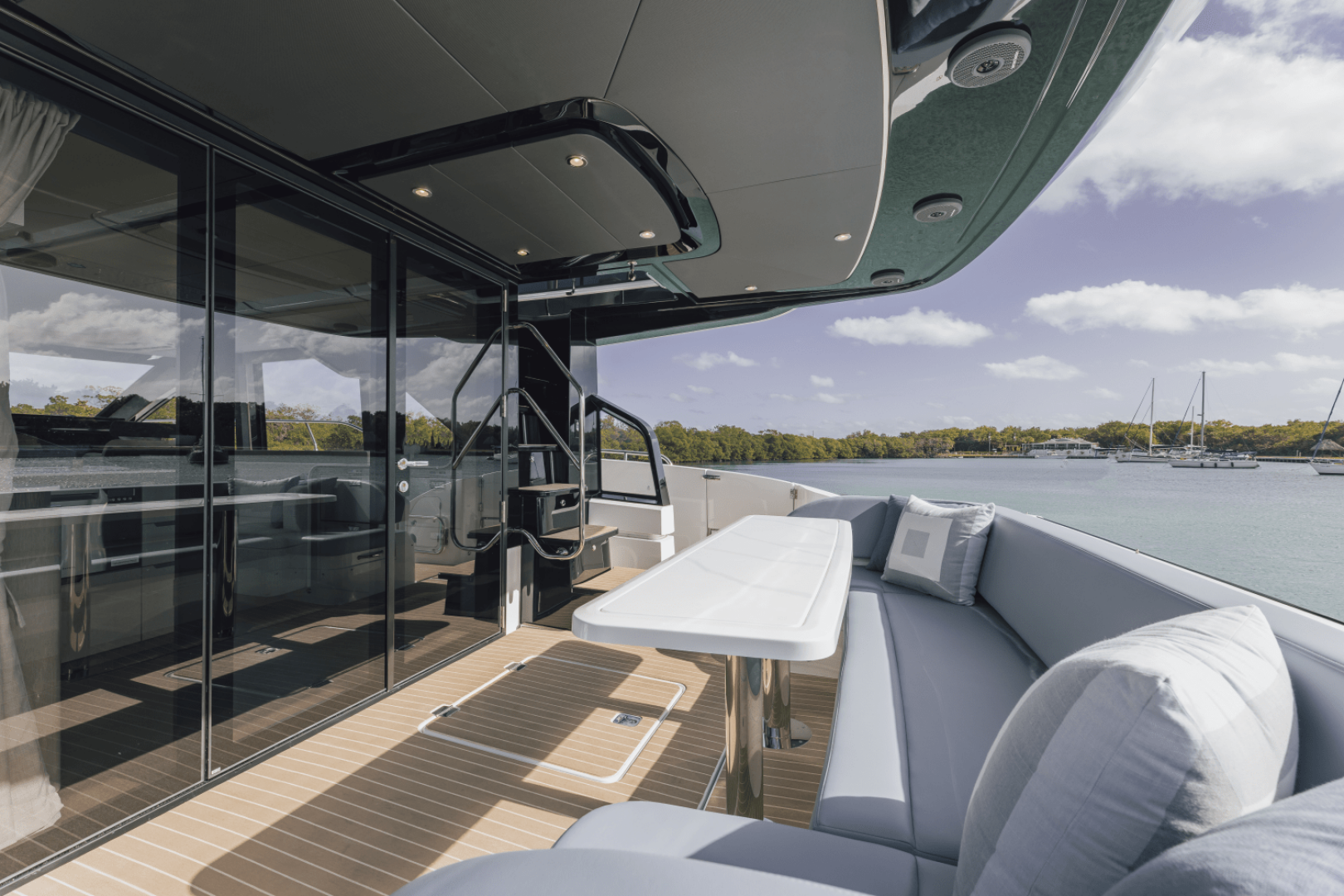2027 Cruisers Yachts 57 FLY - Image 39