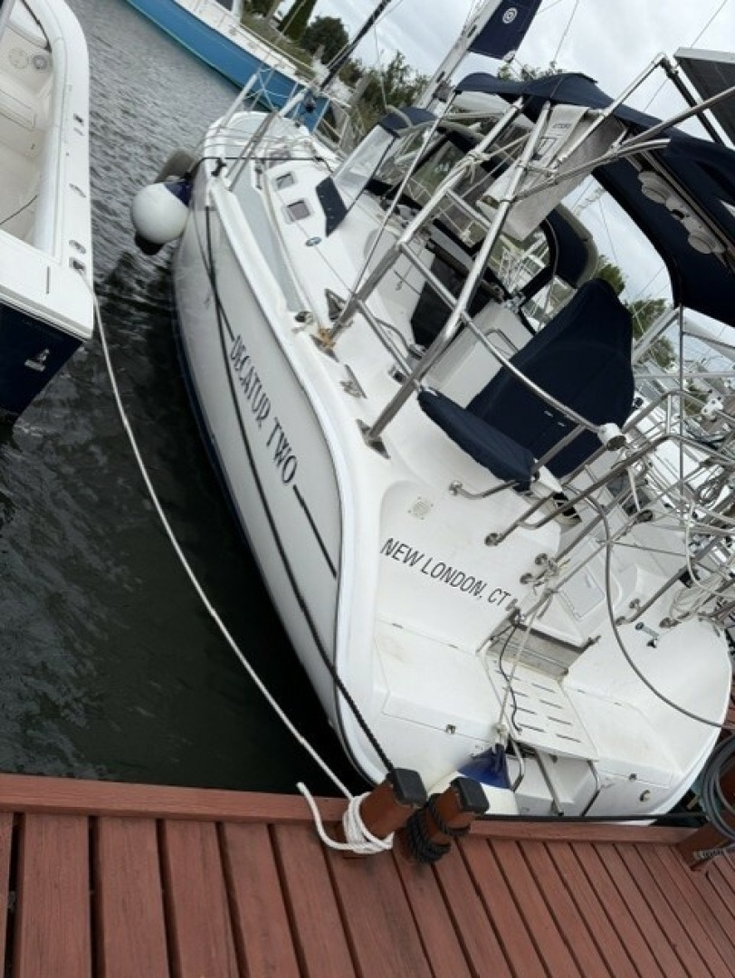 2004 Hunter 36 - Image 3