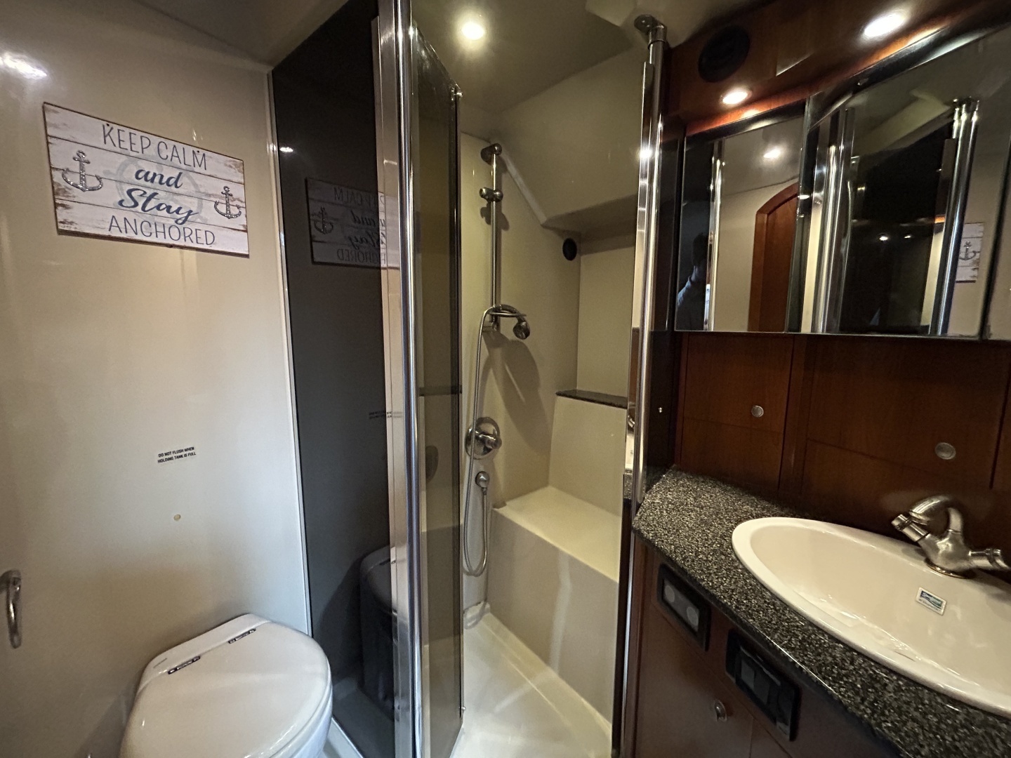 2006 Cruisers Yachts 520 Express - Image 27