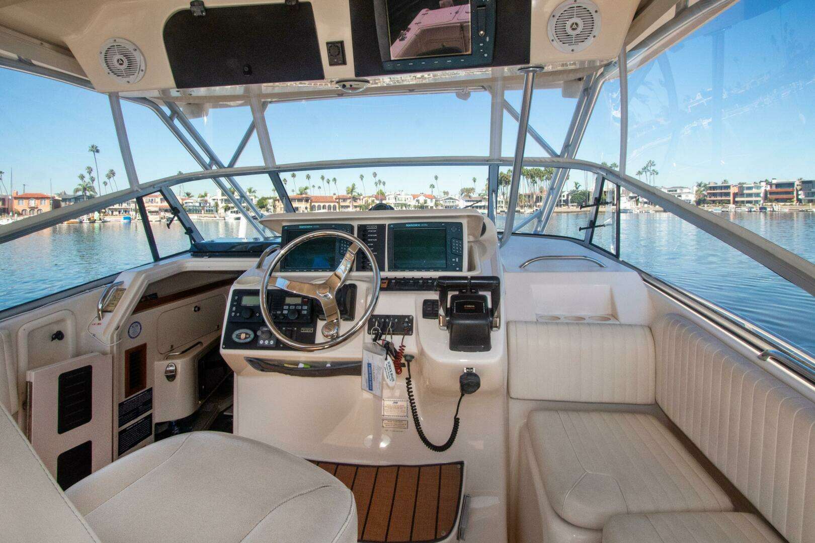 2006 Grady-White 330 Express - Image 13