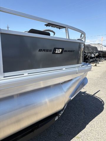 2026 Sun Tracker Bass Buggy 18 DLX - 3