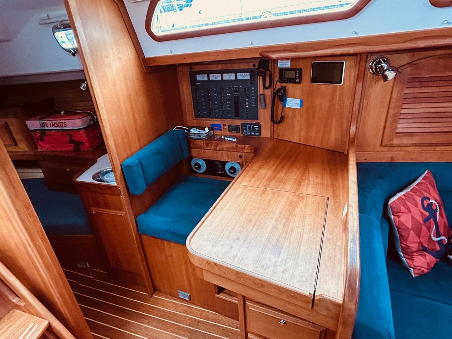 2004 Sabre 426 - Image 45