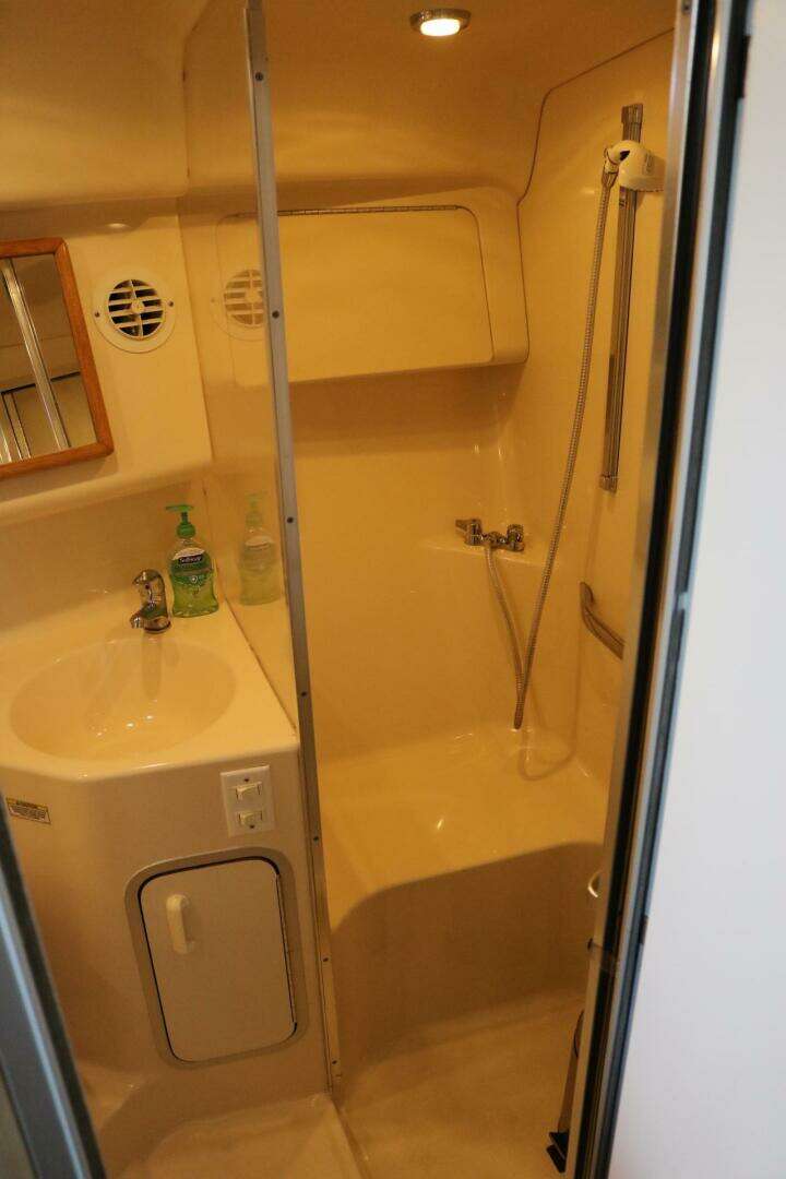 1996 Sea Ray Sundancer - Image 19