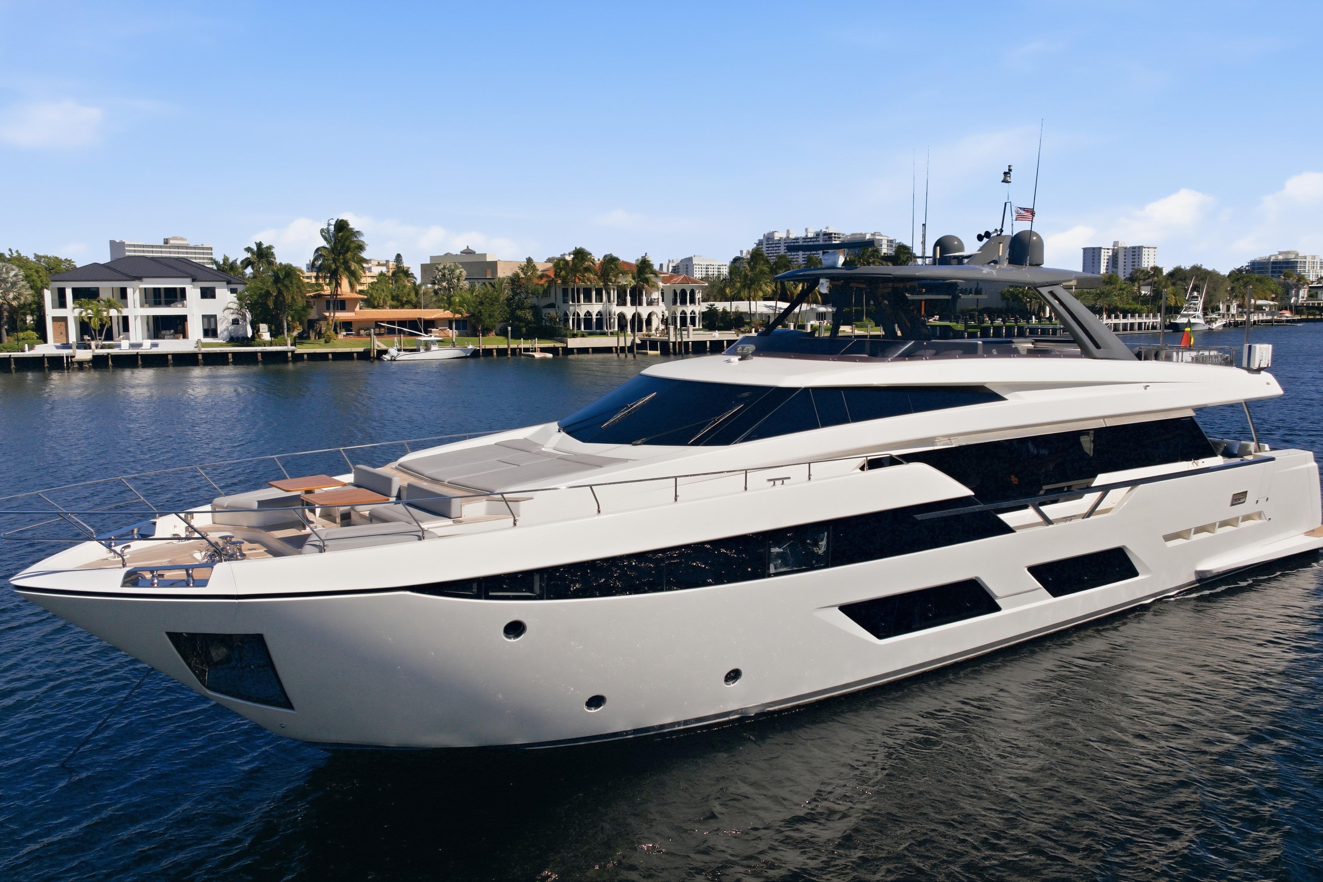 2018 Ferretti Yachts 920
