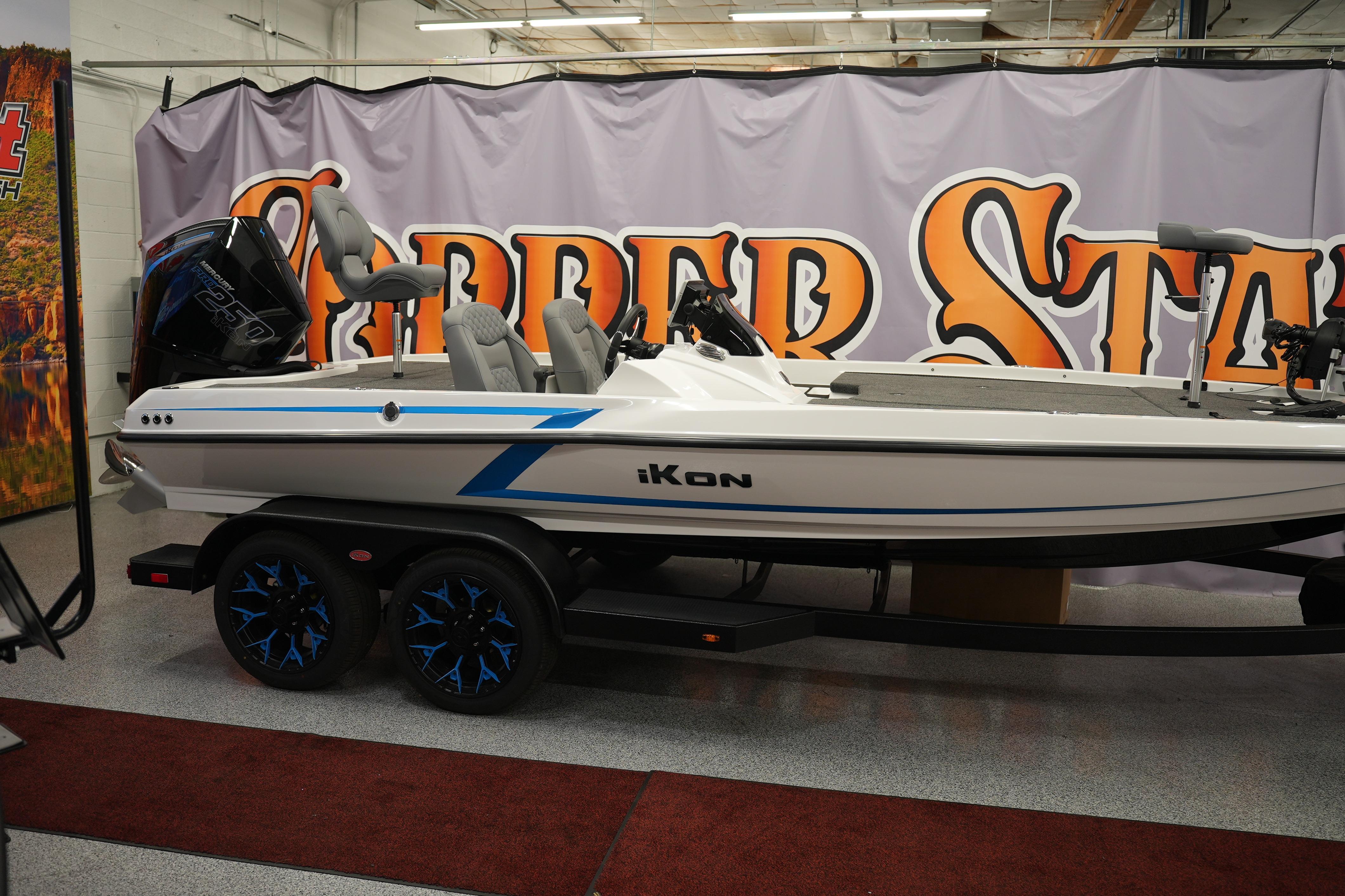 2026 iKon VLE21 boat on display with sleek design and modern features.