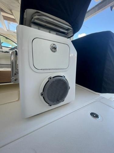2018 Boston Whaler 420 Outrage - 17