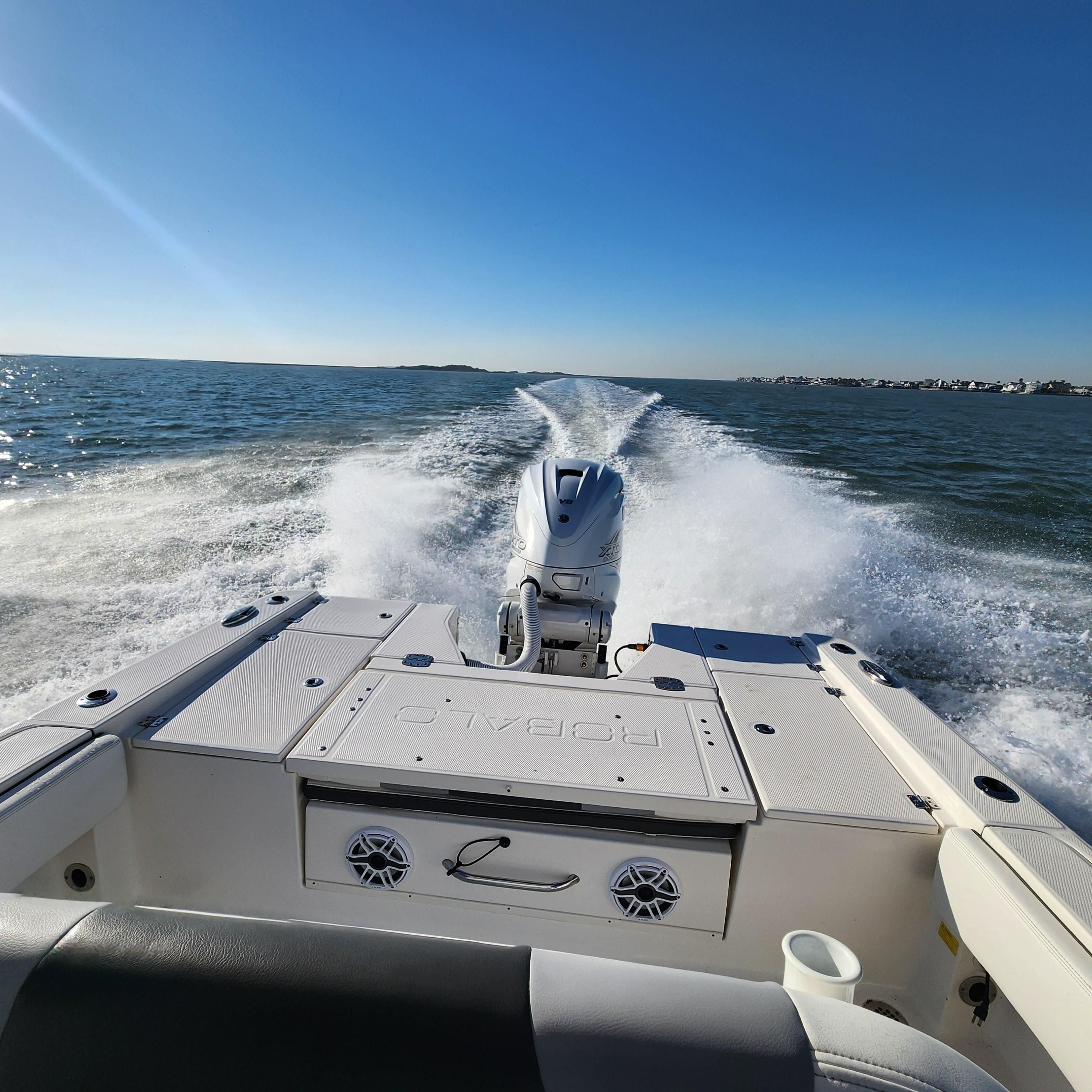 2022 Robalo 266 Cayman - 11
