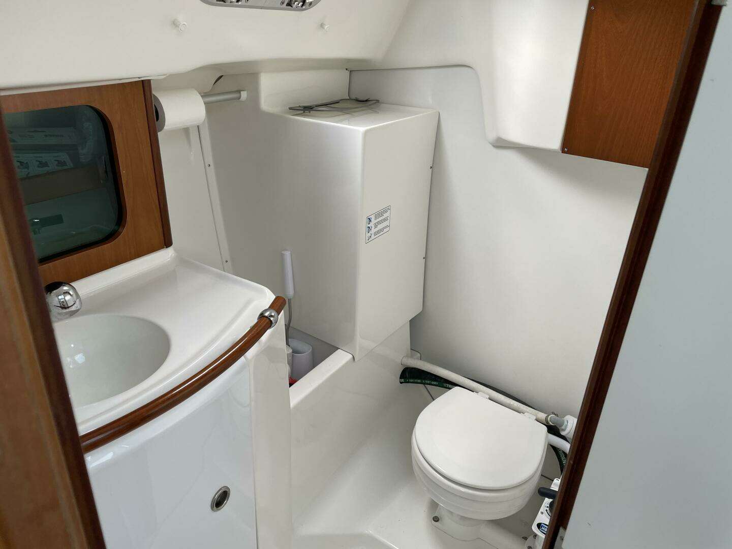 2003 Beneteau — - Image 6
