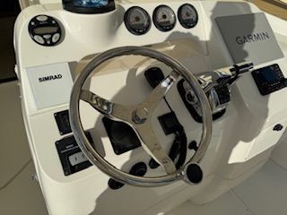 2004 Intrepid 348 - 21