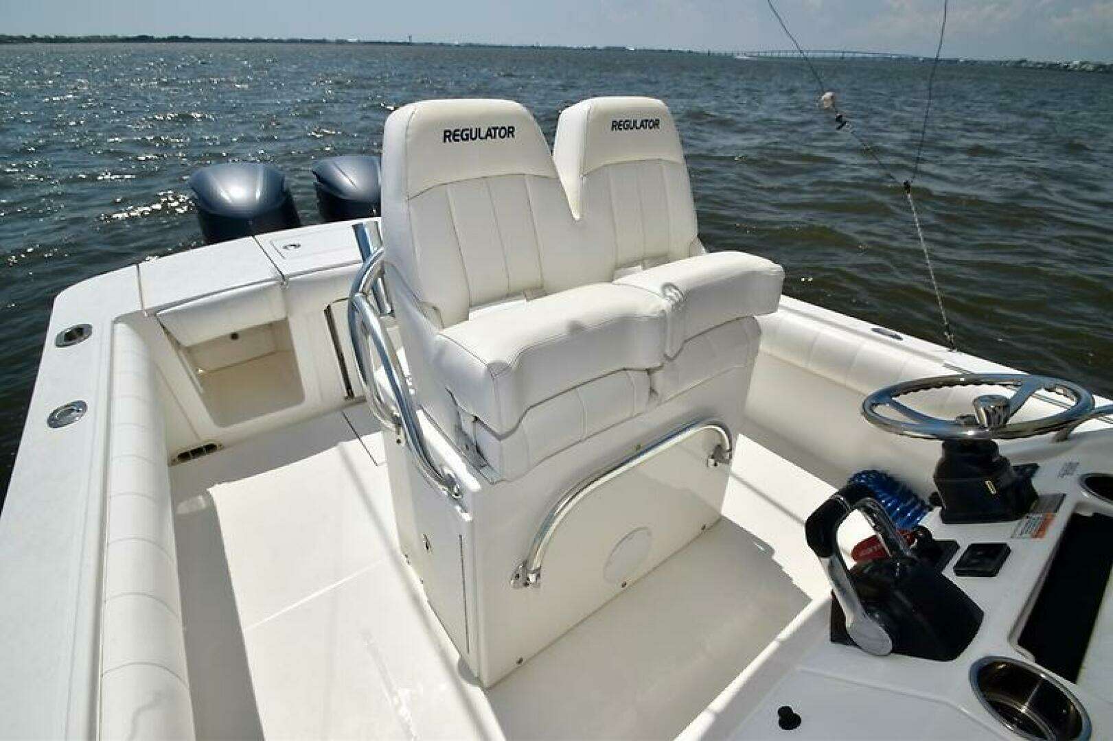 2013 Regulator 28 FS w/SeaKeeper Ride - Image 17