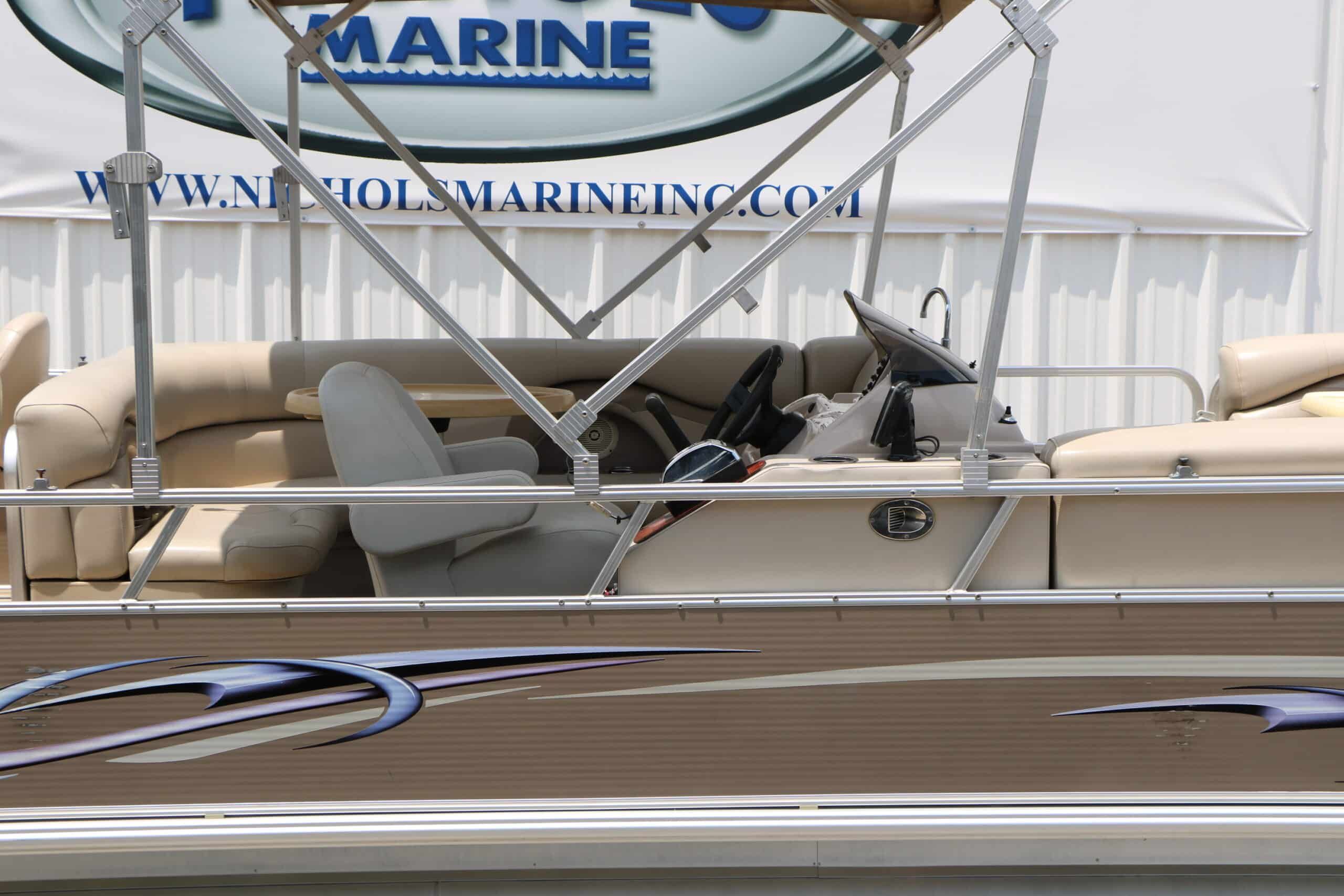 2011 Starcraft Stardeck 226 CRUISE N FISH - 10