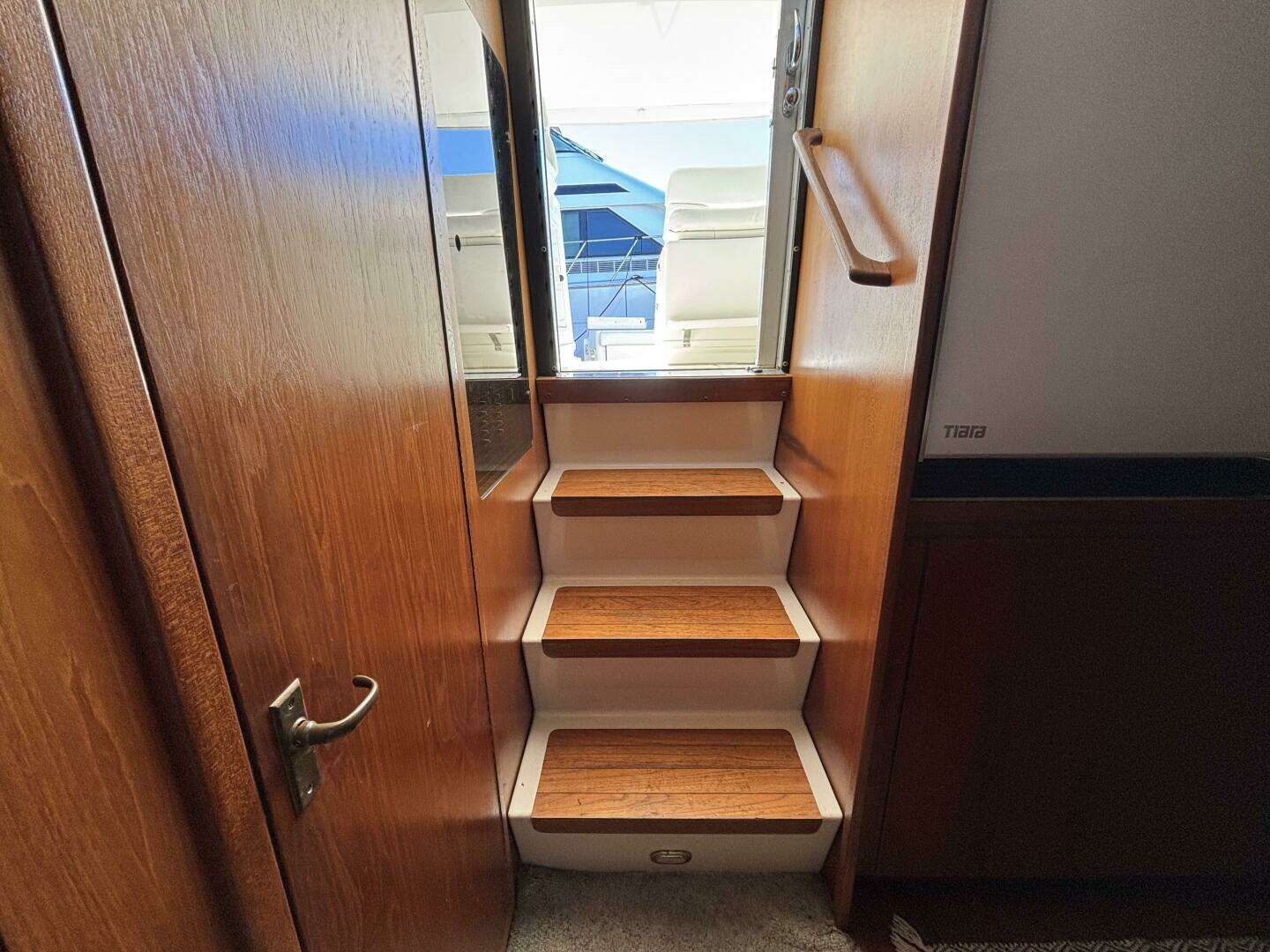 1993 Tiara Yachts 4300 Convertible - Image 46