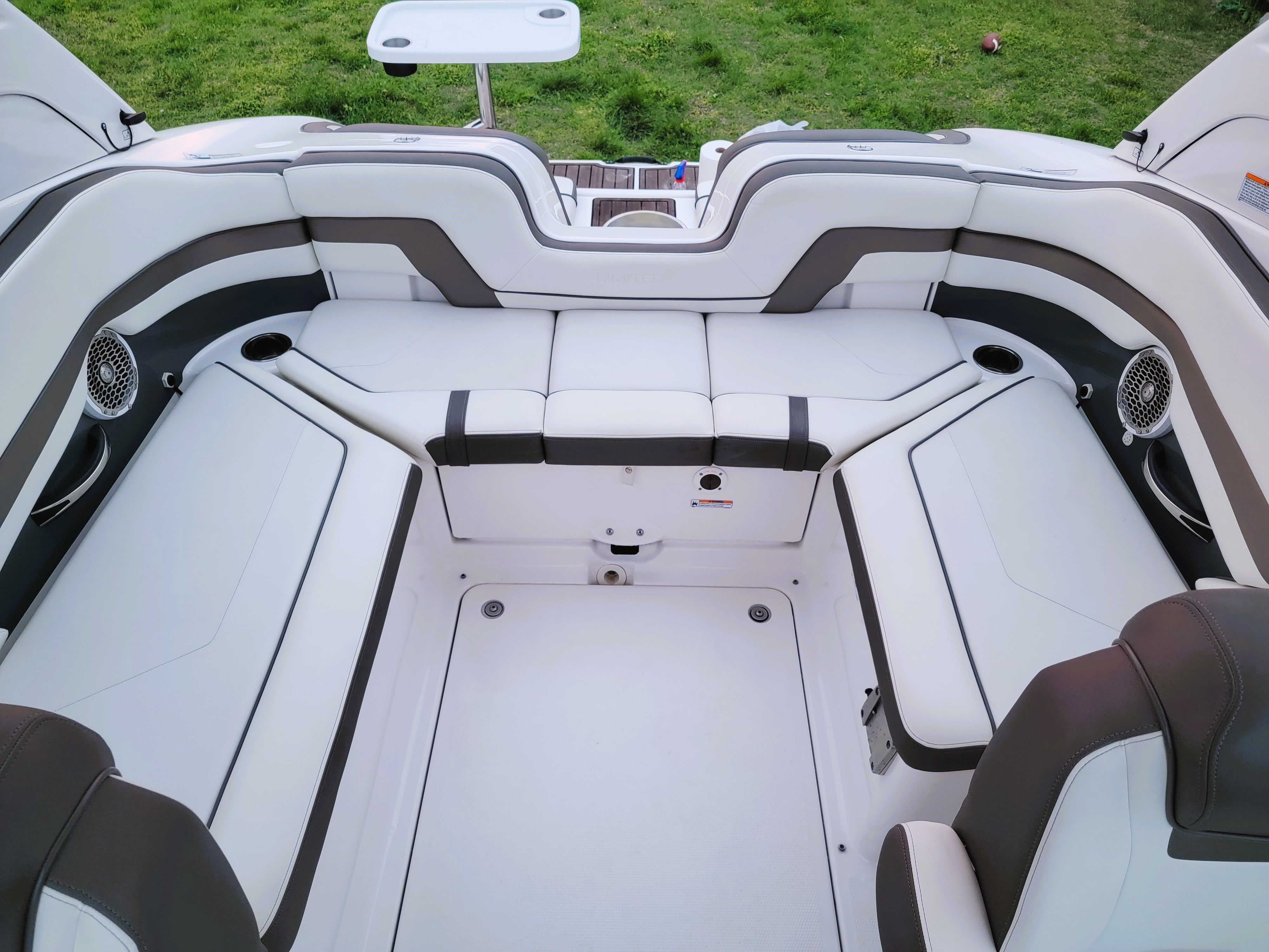 2015 Yamaha Boats 242 Limited S - 14
