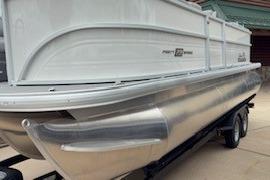 2026 Sun Tracker Party Barge 22 XP3