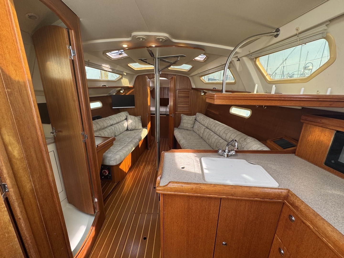 2002 Hunter 326 - Image 42