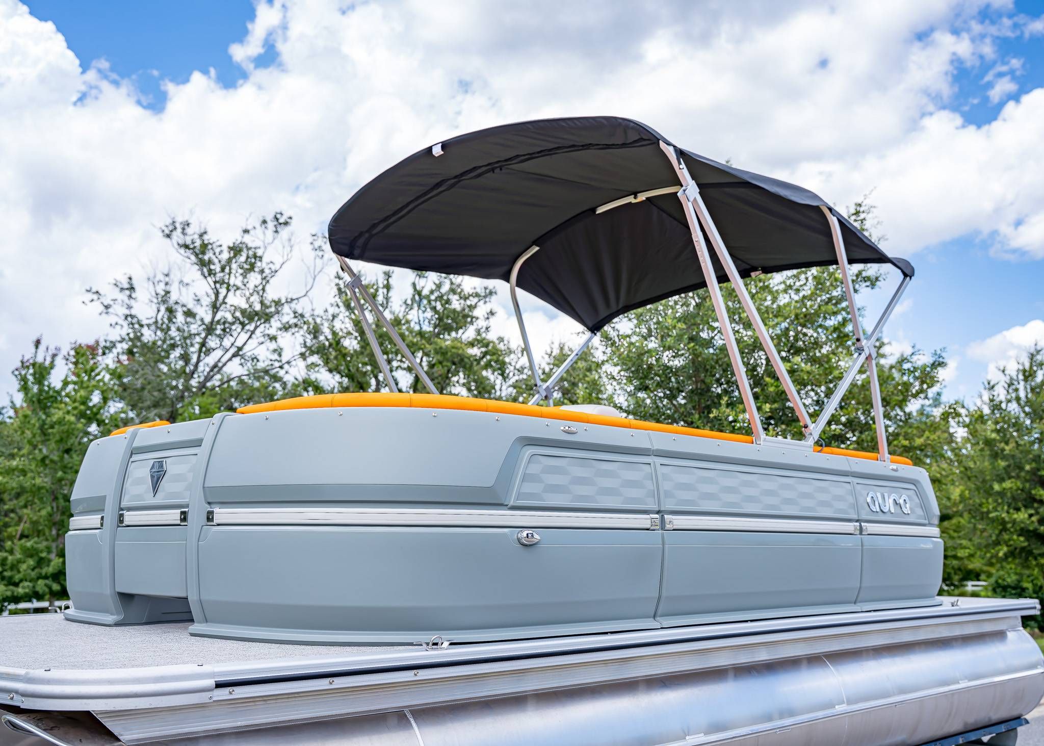 2025 Tahoe Pontoon Aura Quad Lounge - 2