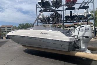 2021 Hurricane Center Console 19 OB