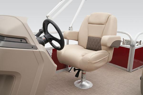 Manufacturer Provided Image: Sun Tracker Party Barge 18 DLX