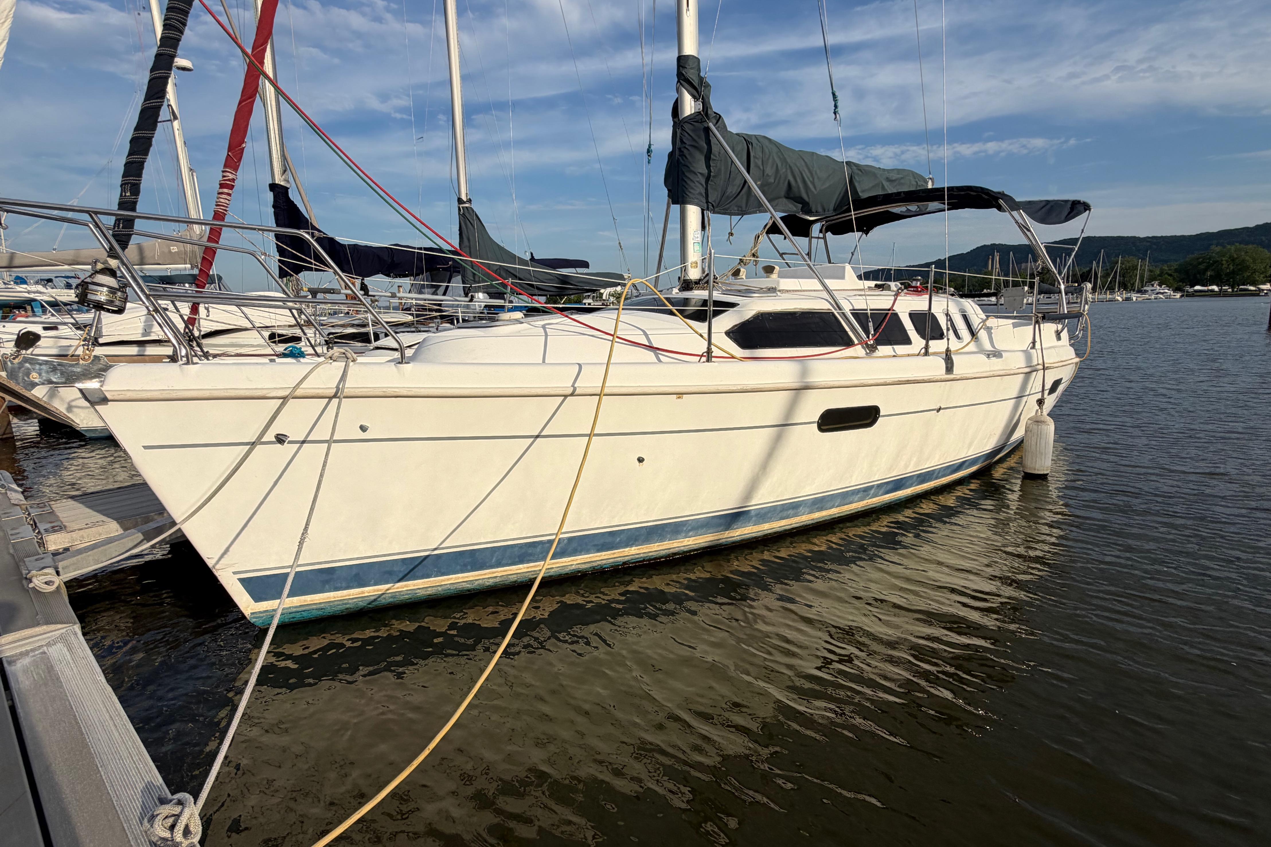 2000 Hunter 310
