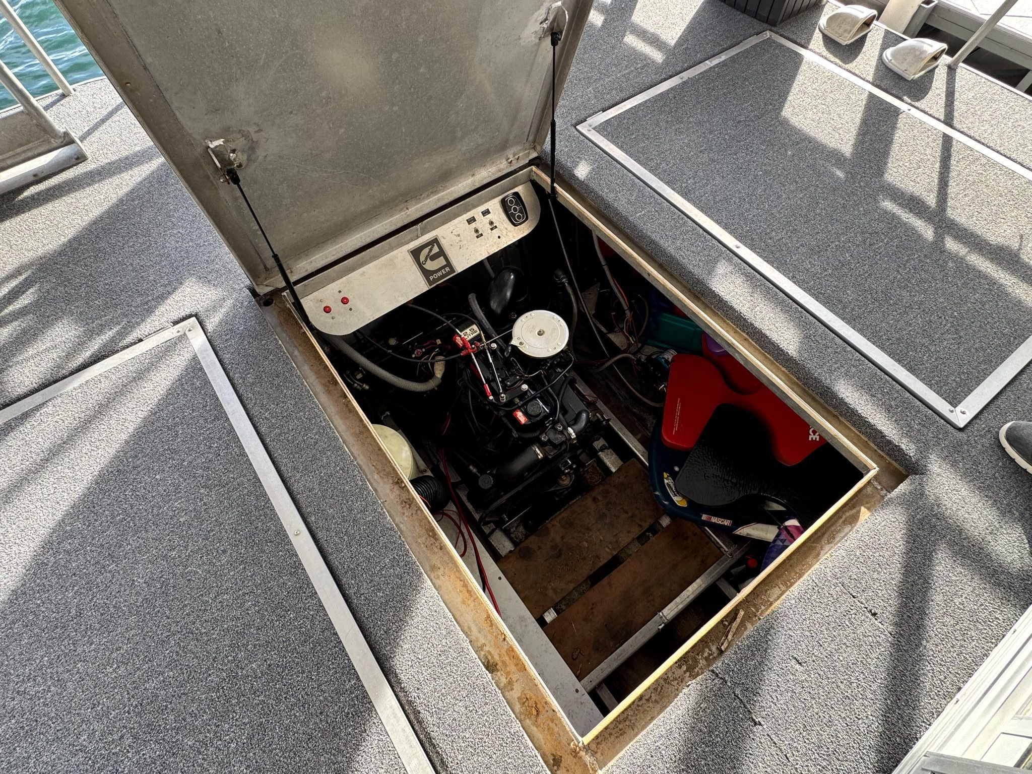 1987 Sumerset 14x60 Houseboat - 31