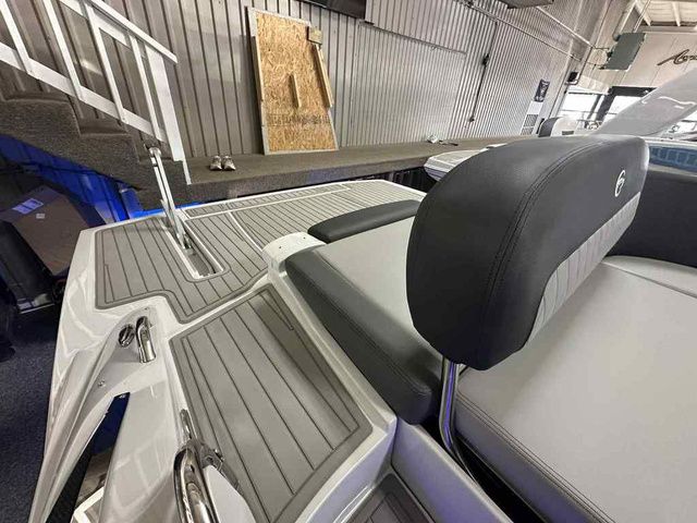 2026 Crownline 288 SS - 18