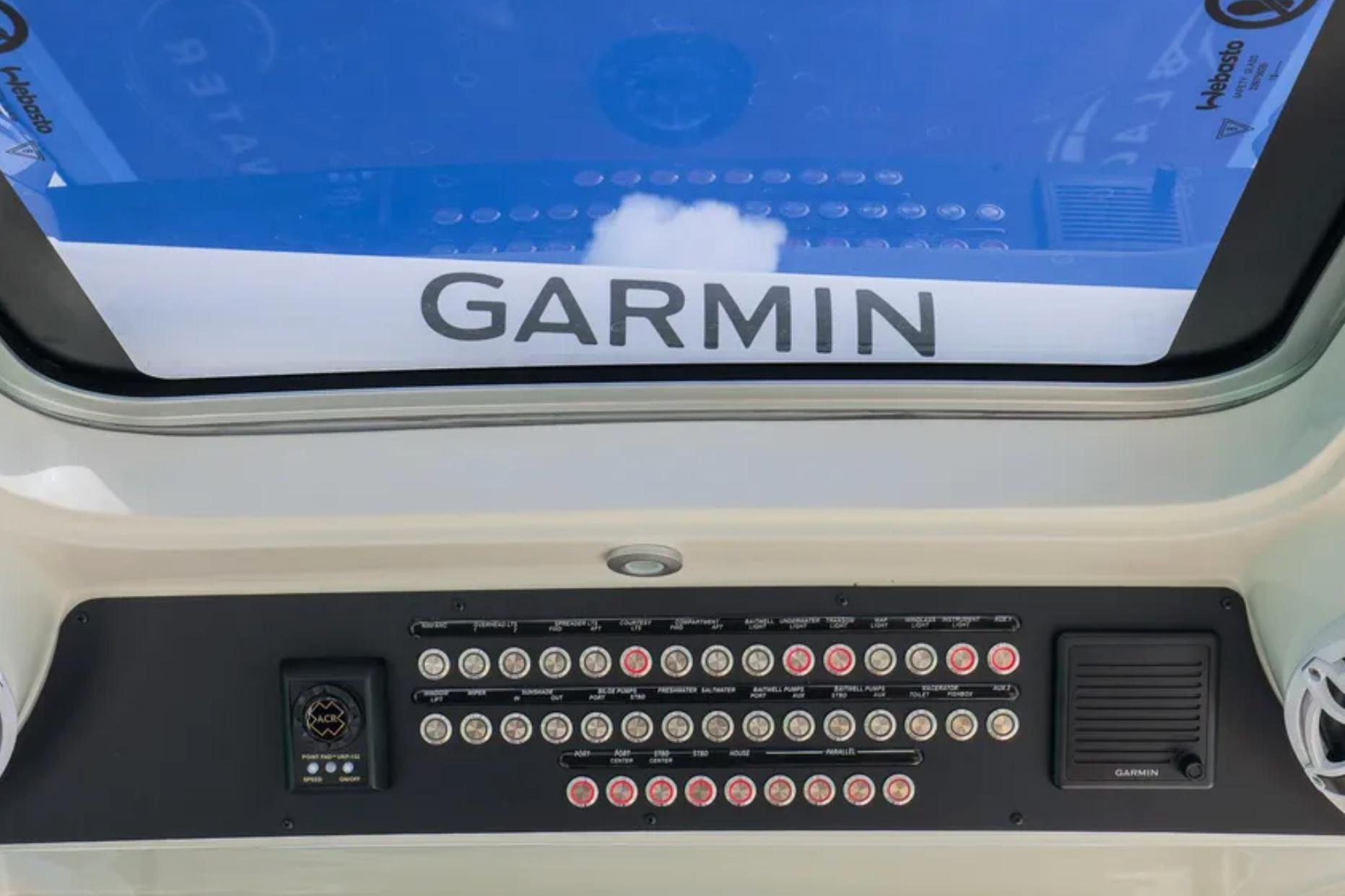 Control panel of 2025 Blackwater 41 Performance Fish boat with Garmin display.
