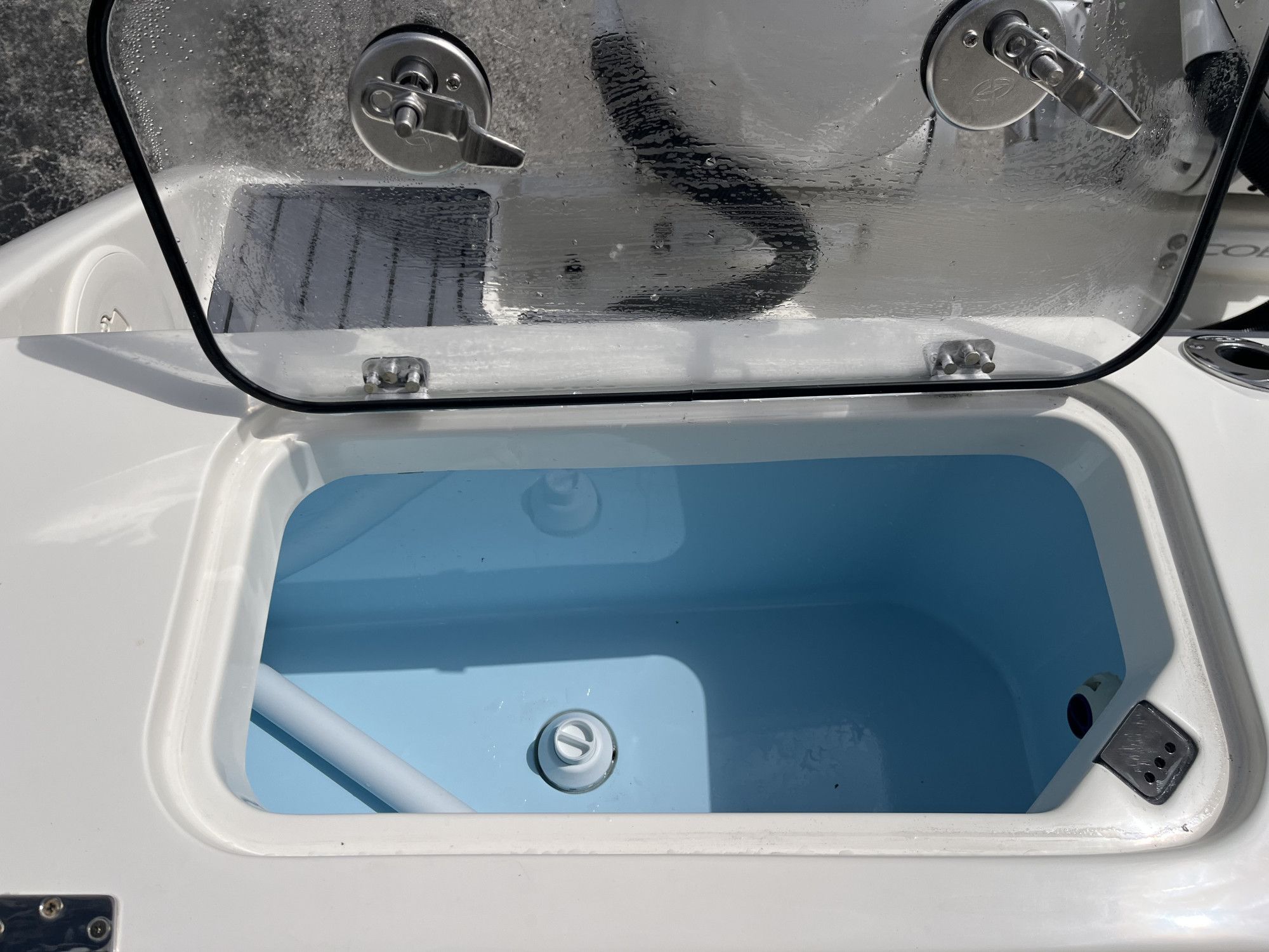 2026 Cobia 305 Center Console - 44
